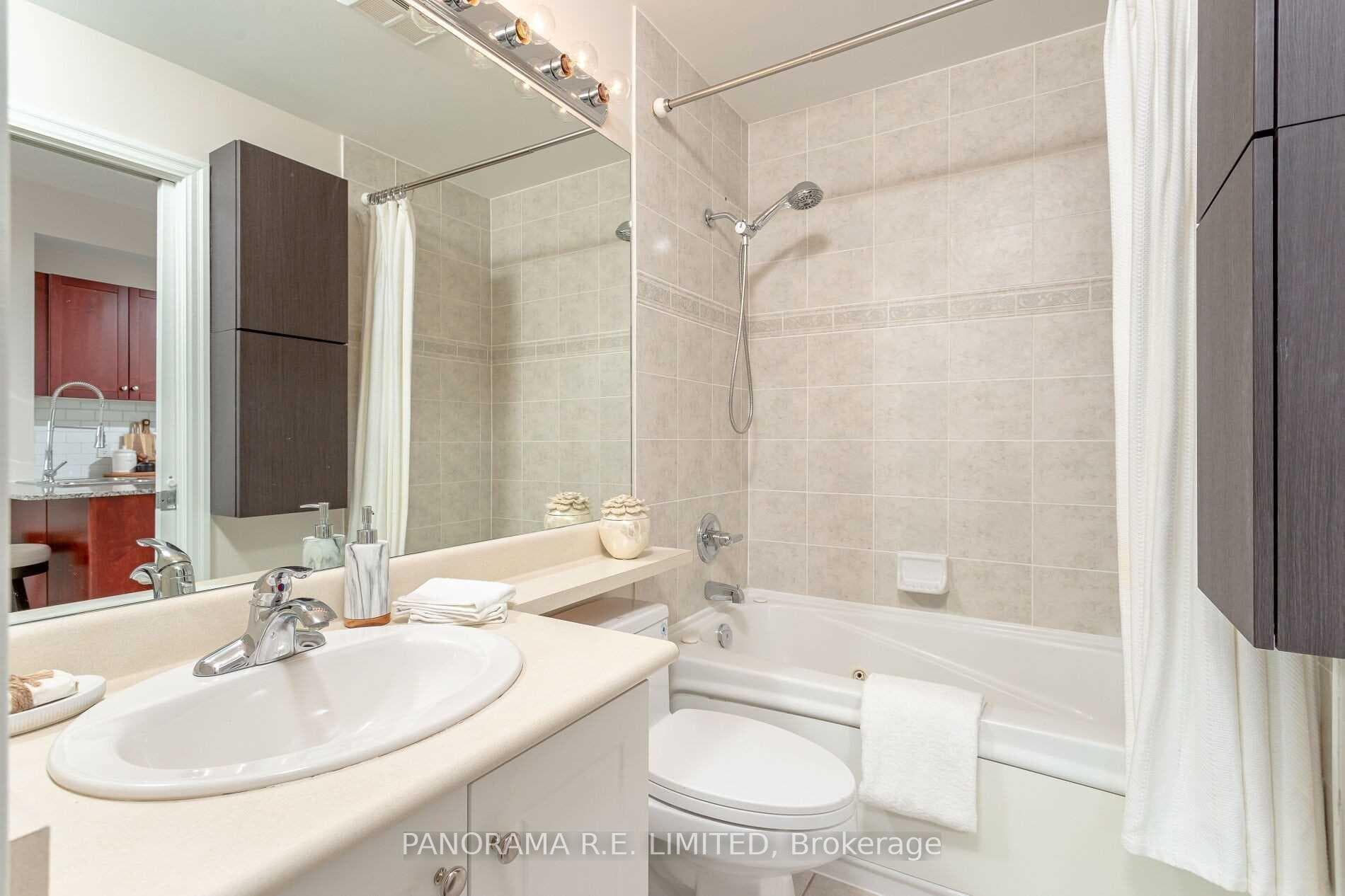 1359 Rathburn Road Unit 210 photo 16