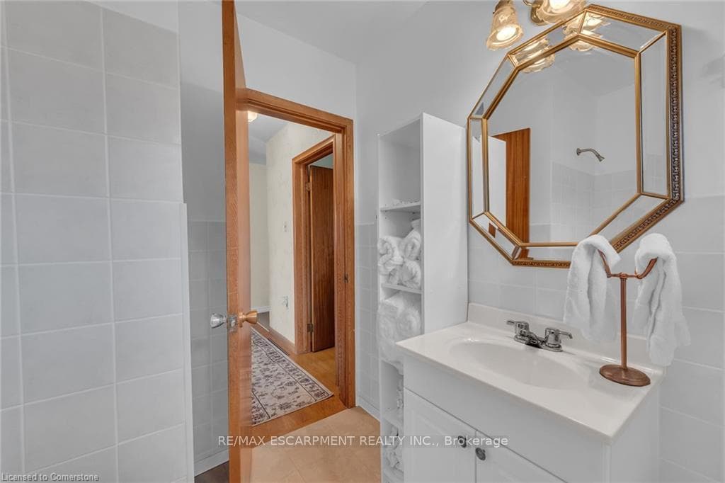 122 Rainbow Drive photo 20