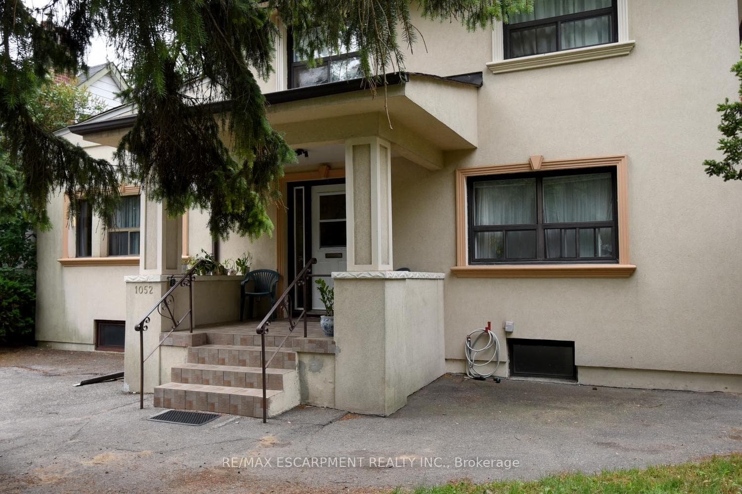 1052 Deta Road Unit 4 photo 2
