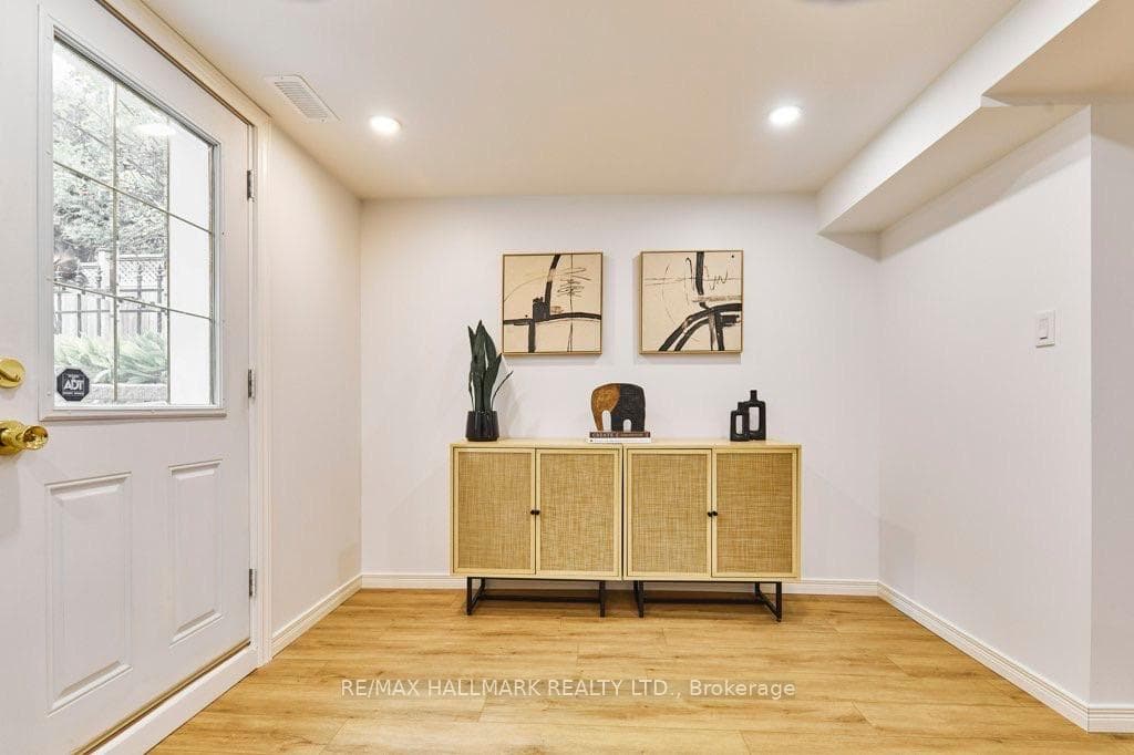 50 Phillip Avenue photo 17