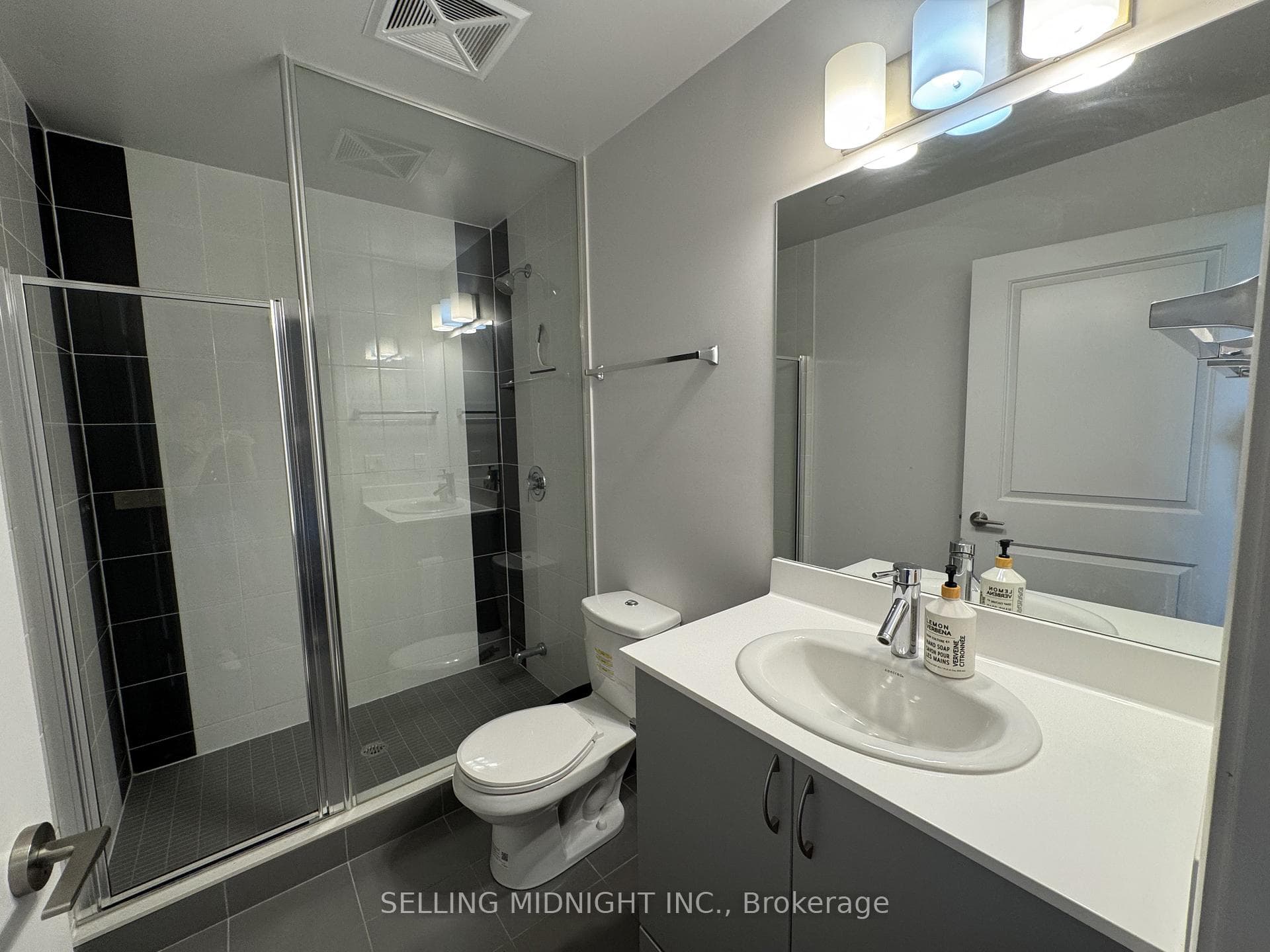 5162 Yonge Street Unit PH301 photo 13