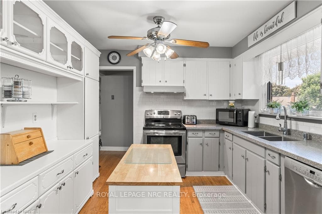 33 DRURY Crescent photo 14