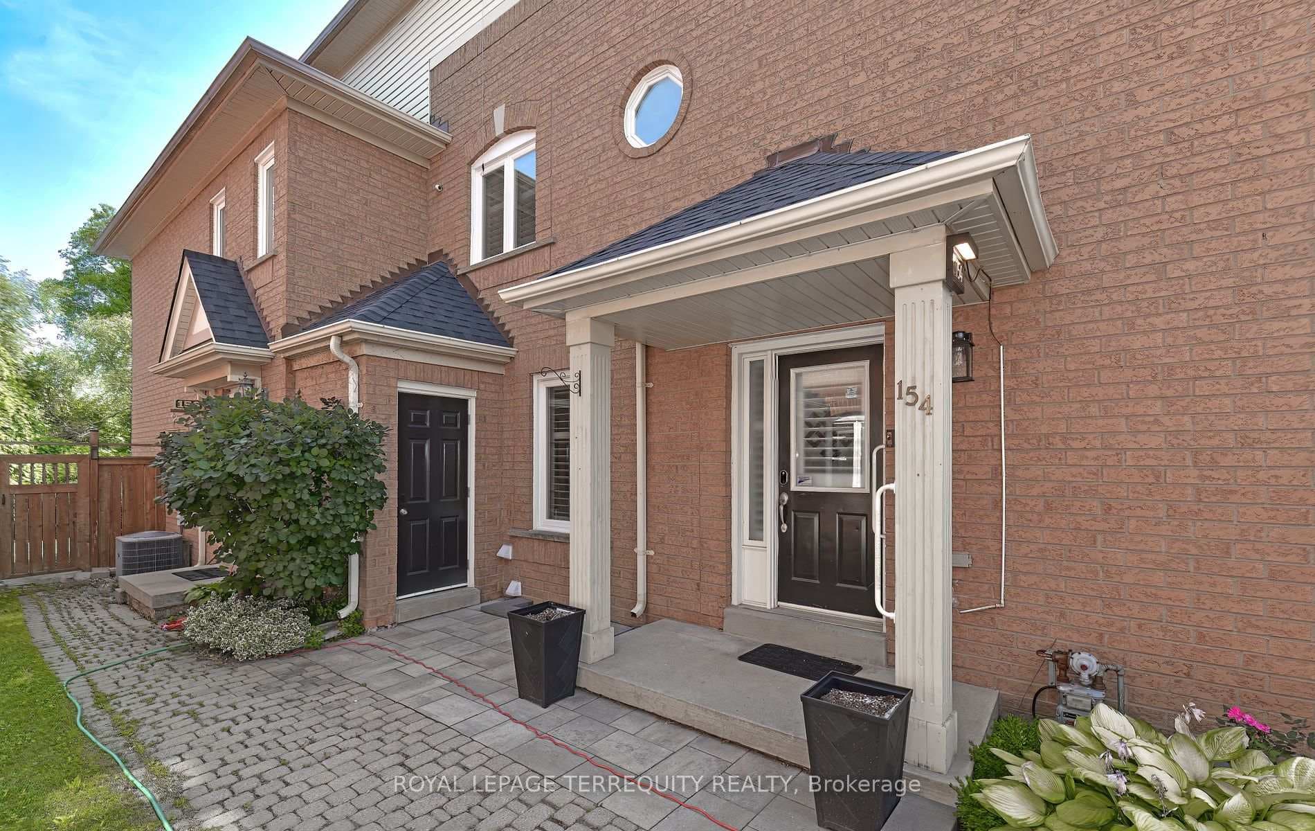 154 Pressed Brick Drive photo 1