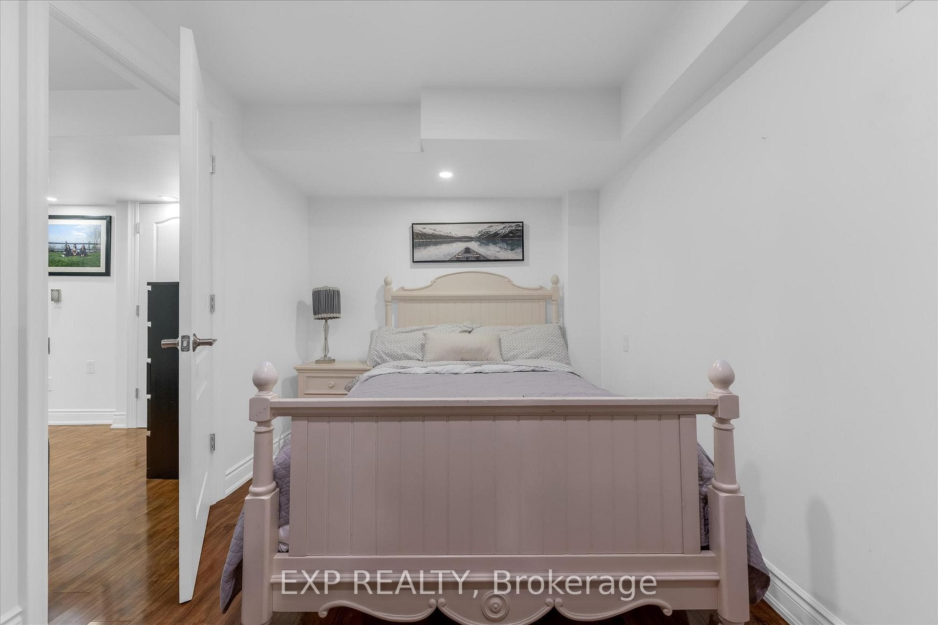 563 Fifty Road photo 31