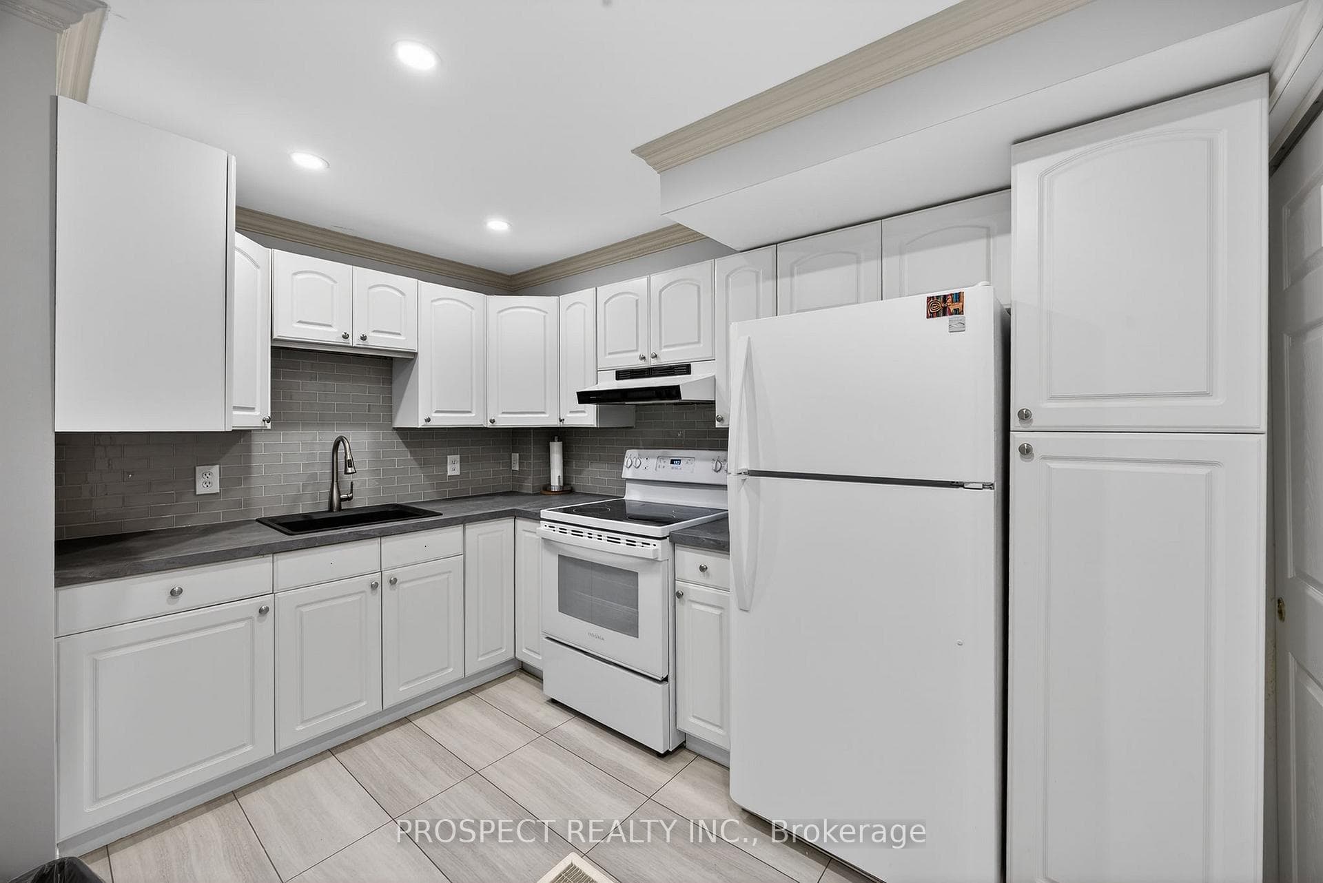 76 Logan Court photo 4