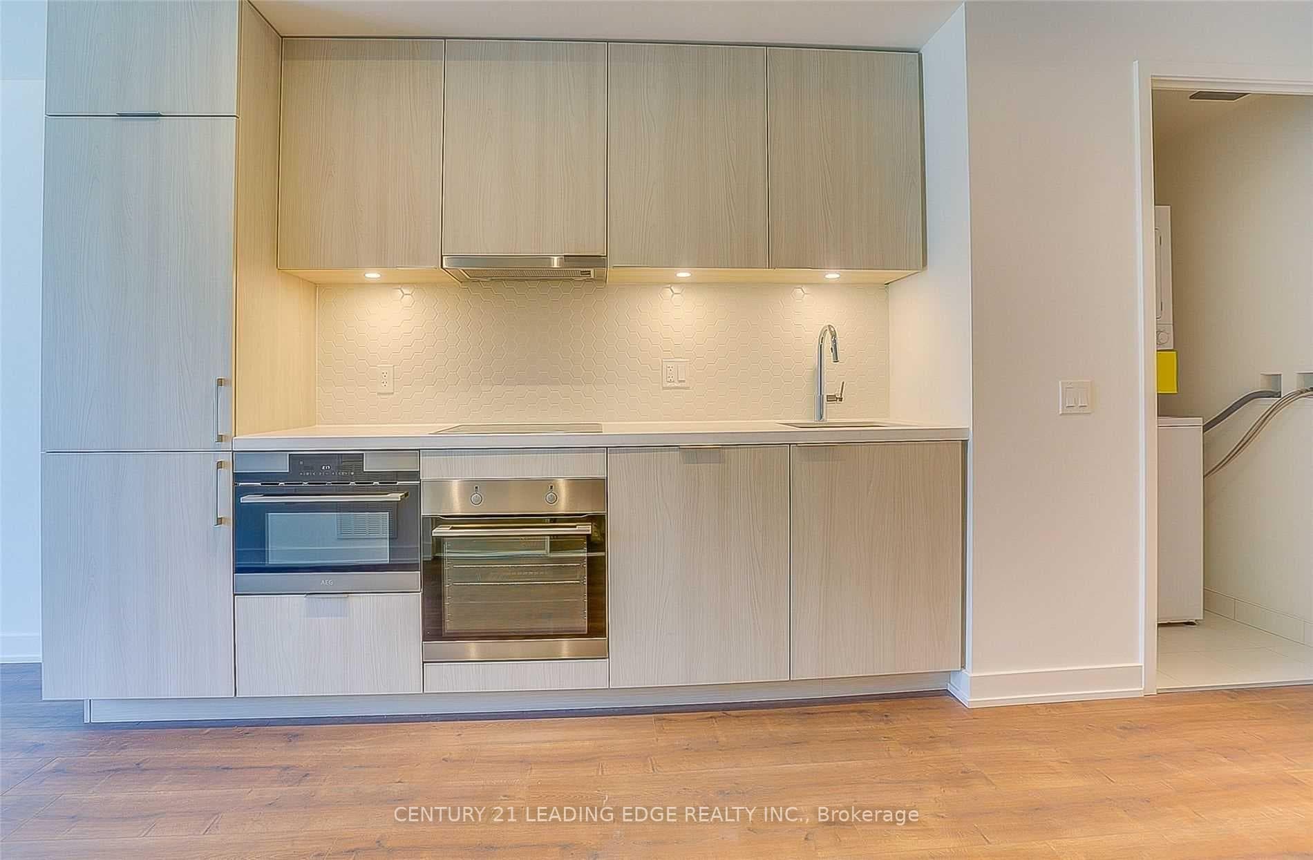 15 Queens Quay Unit 301 photo 12