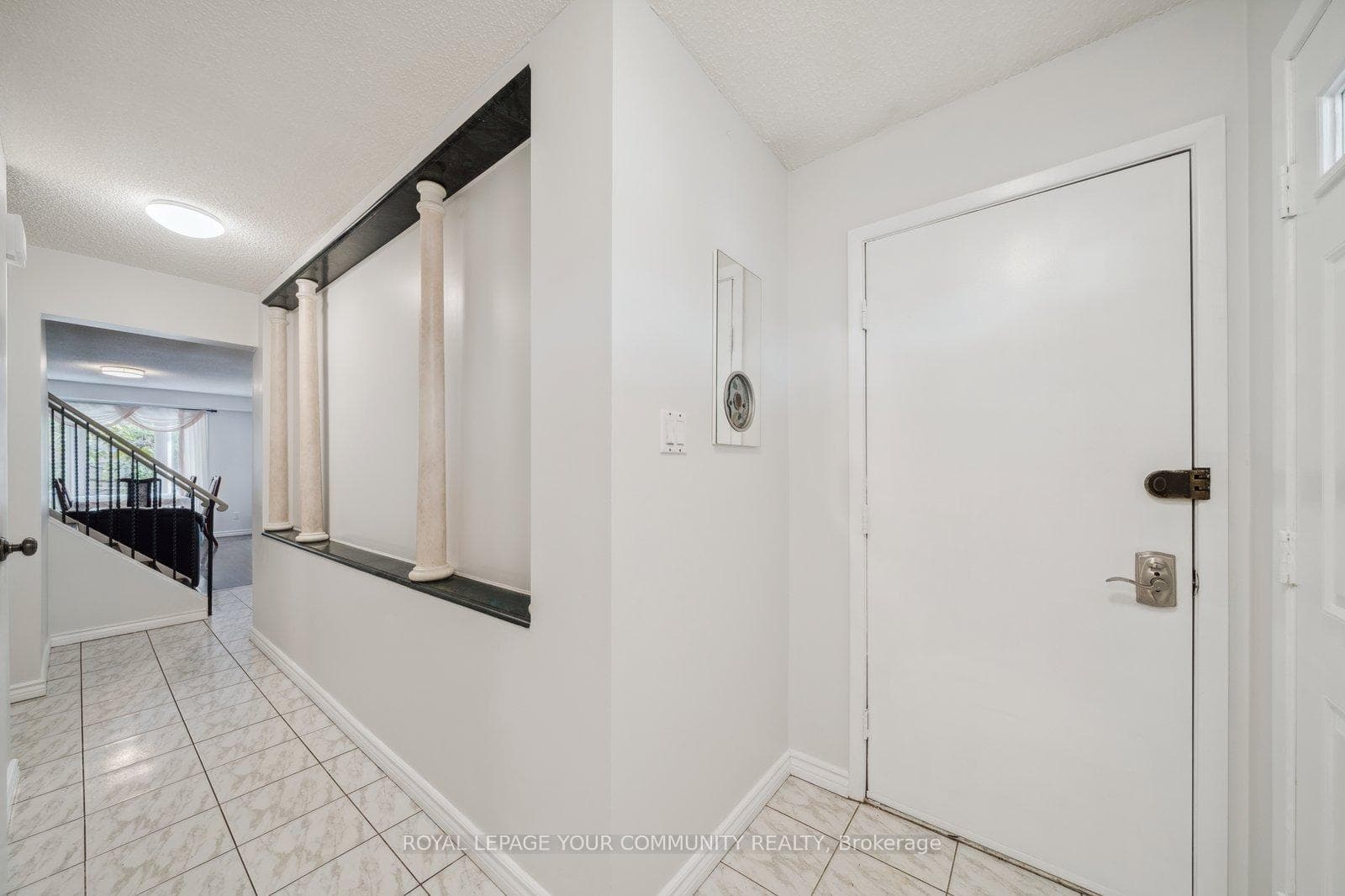 154 Lisa Crescent photo 3