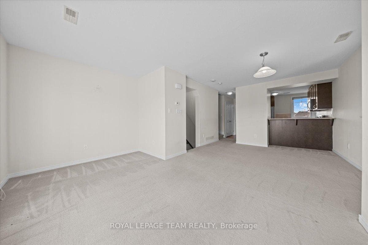 282 ESPIN Heights photo 7