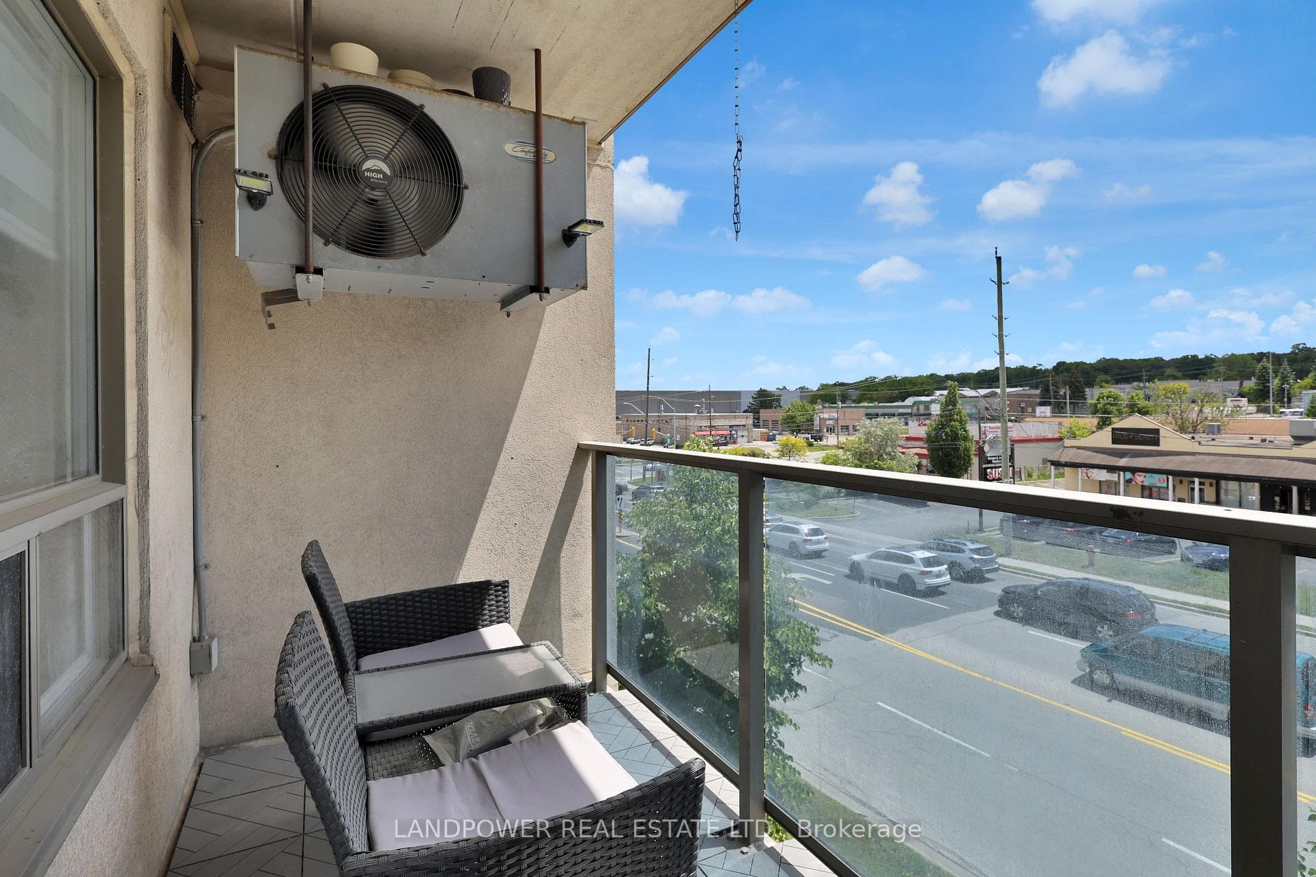 160 Wellington Street Unit 301 photo 22