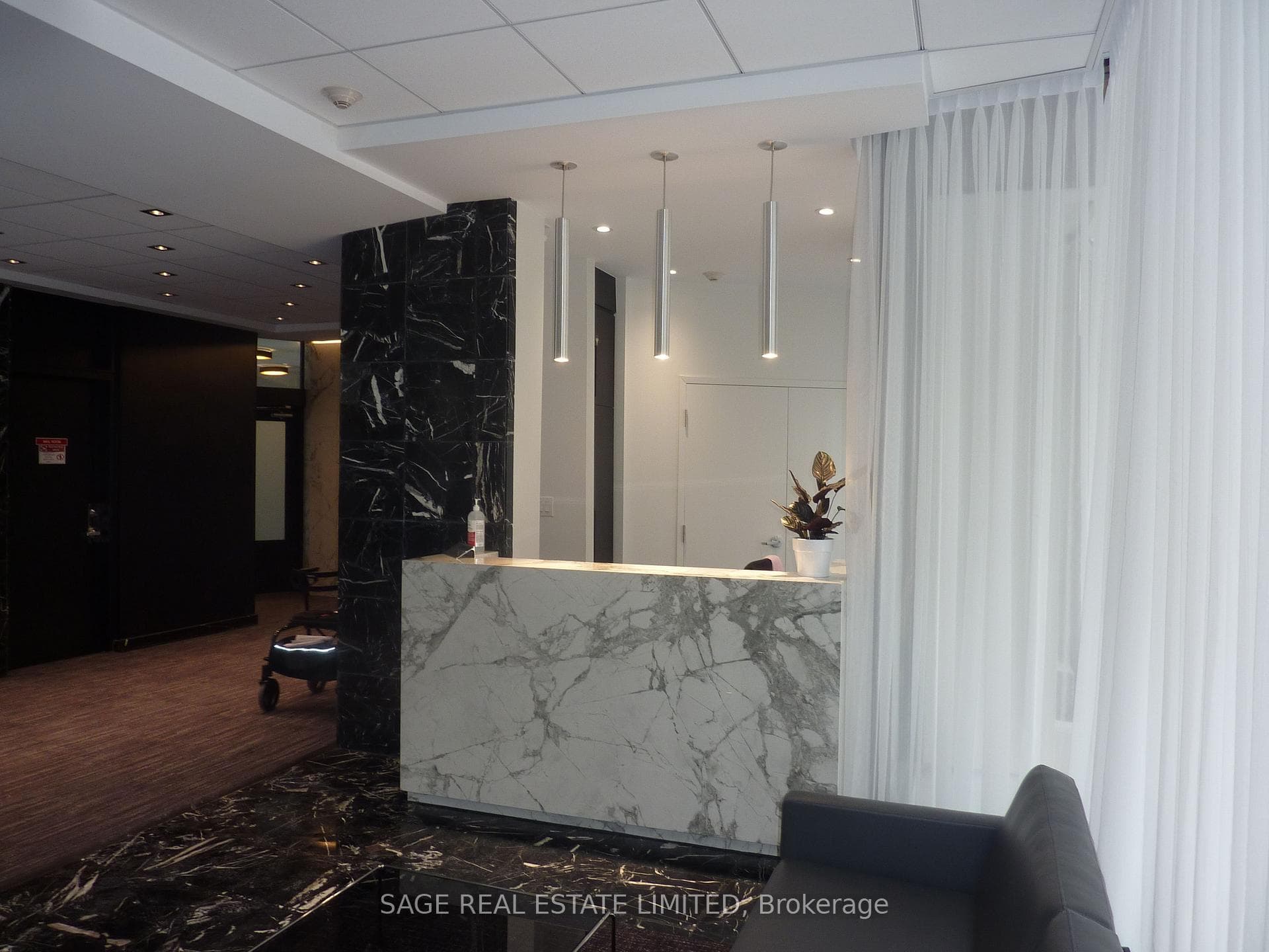 9 Deer Park Crescent Unit 1605 photo 7