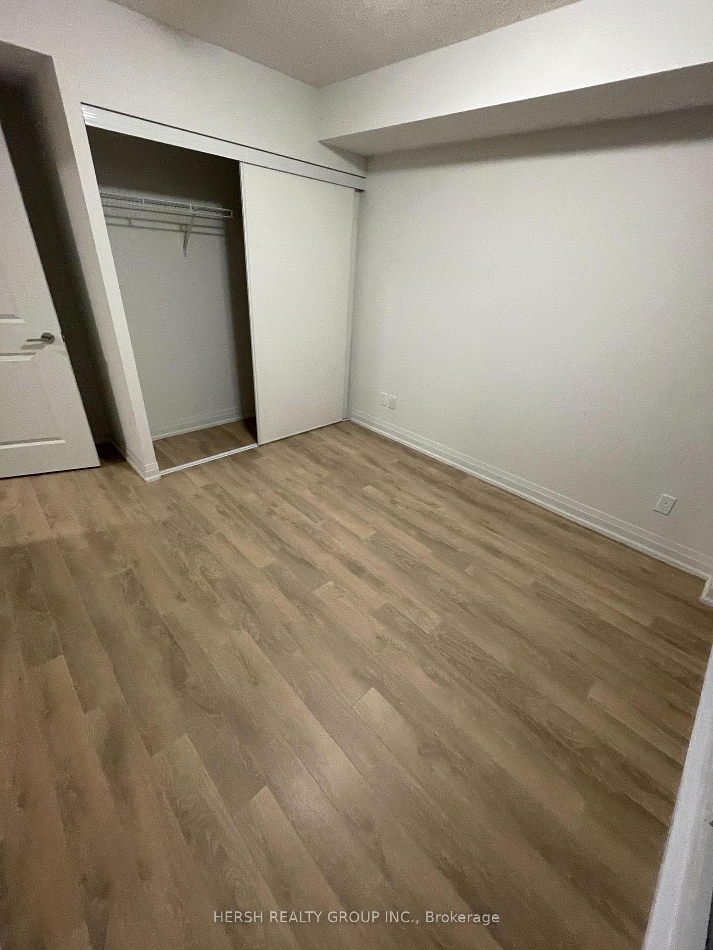 20 Meadowglen Place Unit 730 photo 9