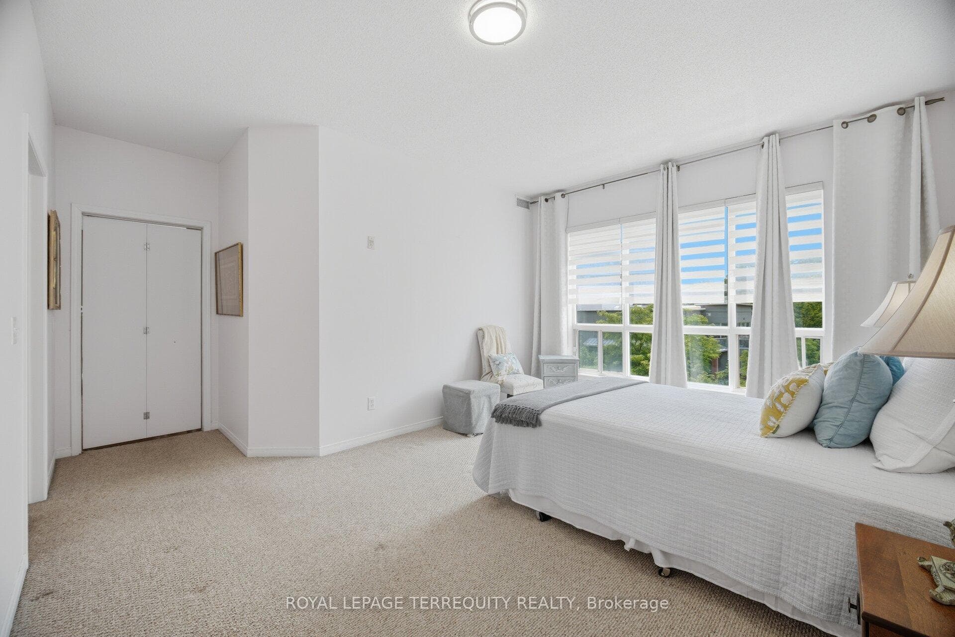 2000 Creekside Drive Unit 707 photo 15