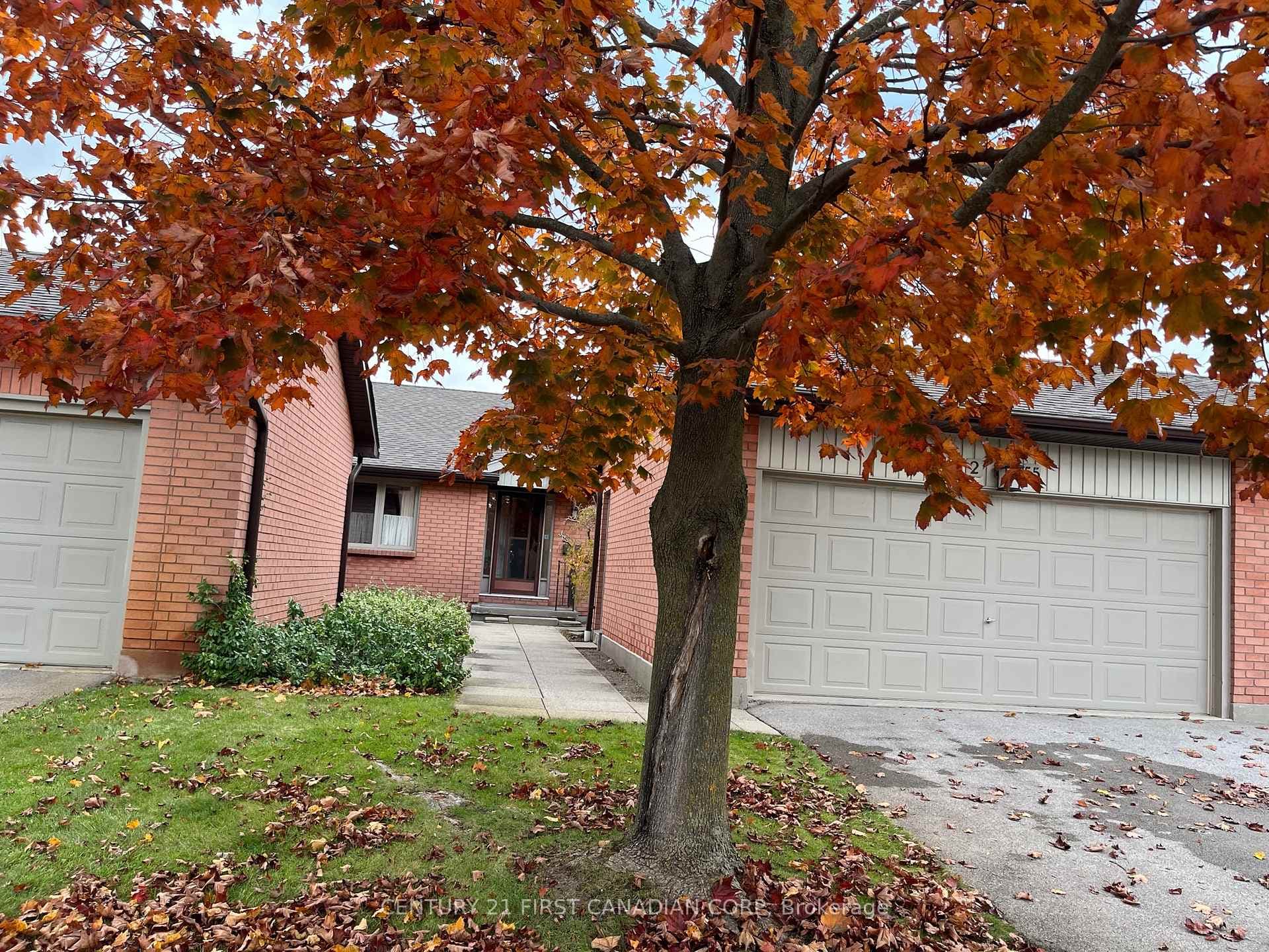 55 FIDDLERS GREEN Road Unit 2 photo 6