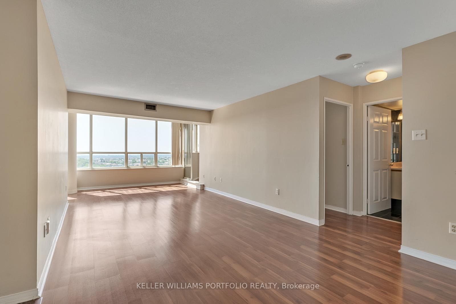 400 Webb Drive Unit 1402 photo 4