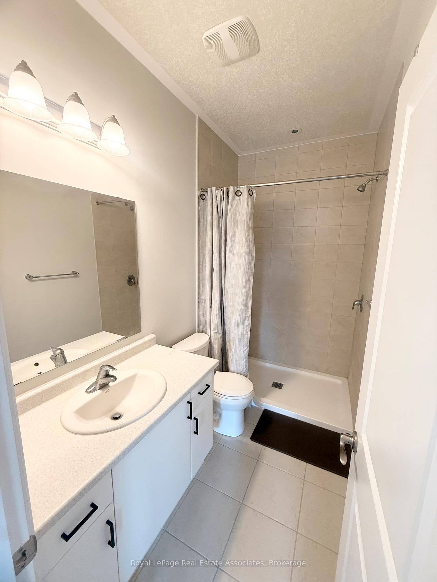261 Woodbine Avenue Unit 65 photo 7