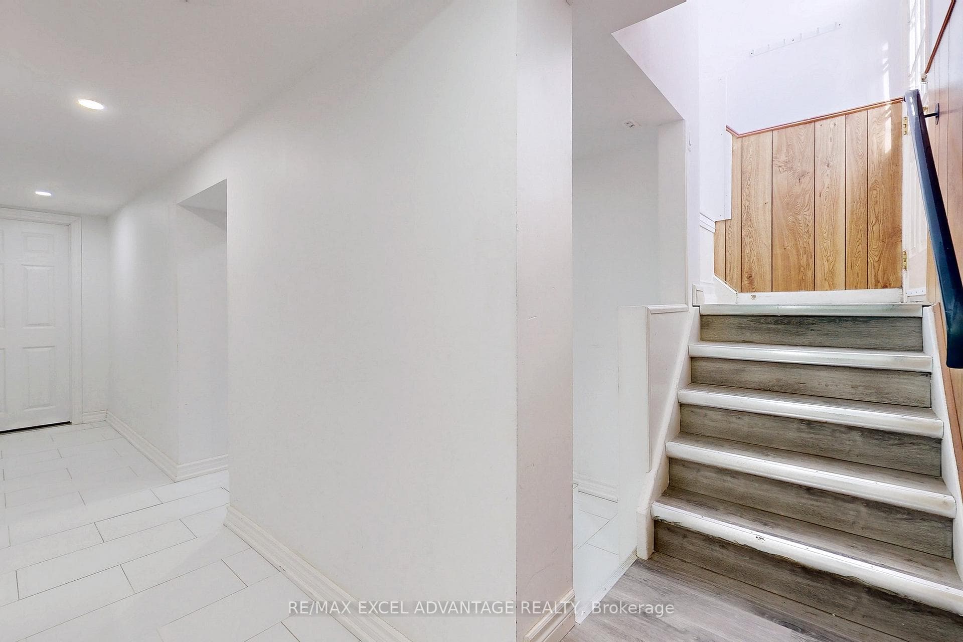 11 Dalehurst Ave #Lower Avenue photo 6