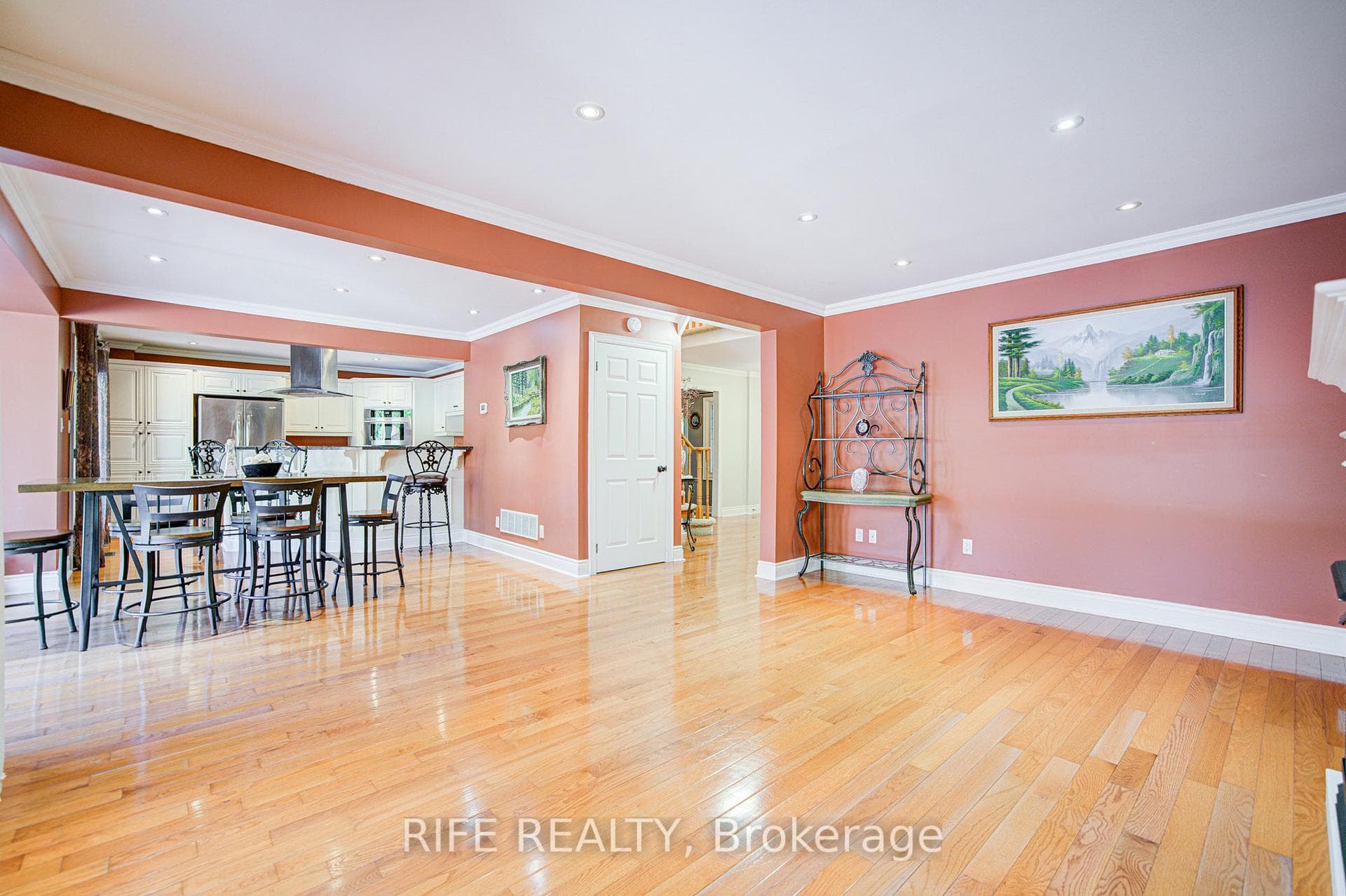 38 Longwater Chase photo 12