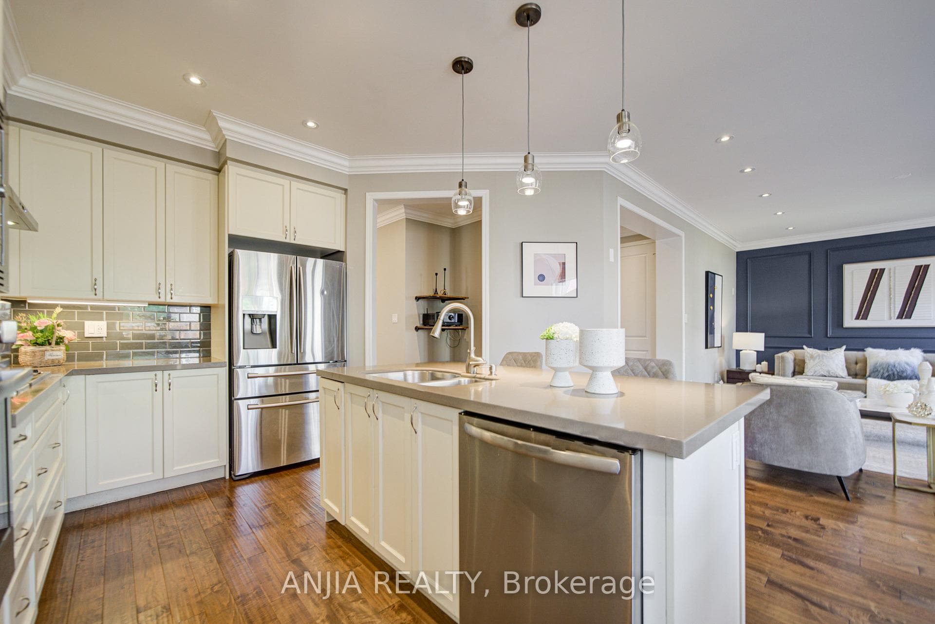 56 Stockell Crescent photo 17