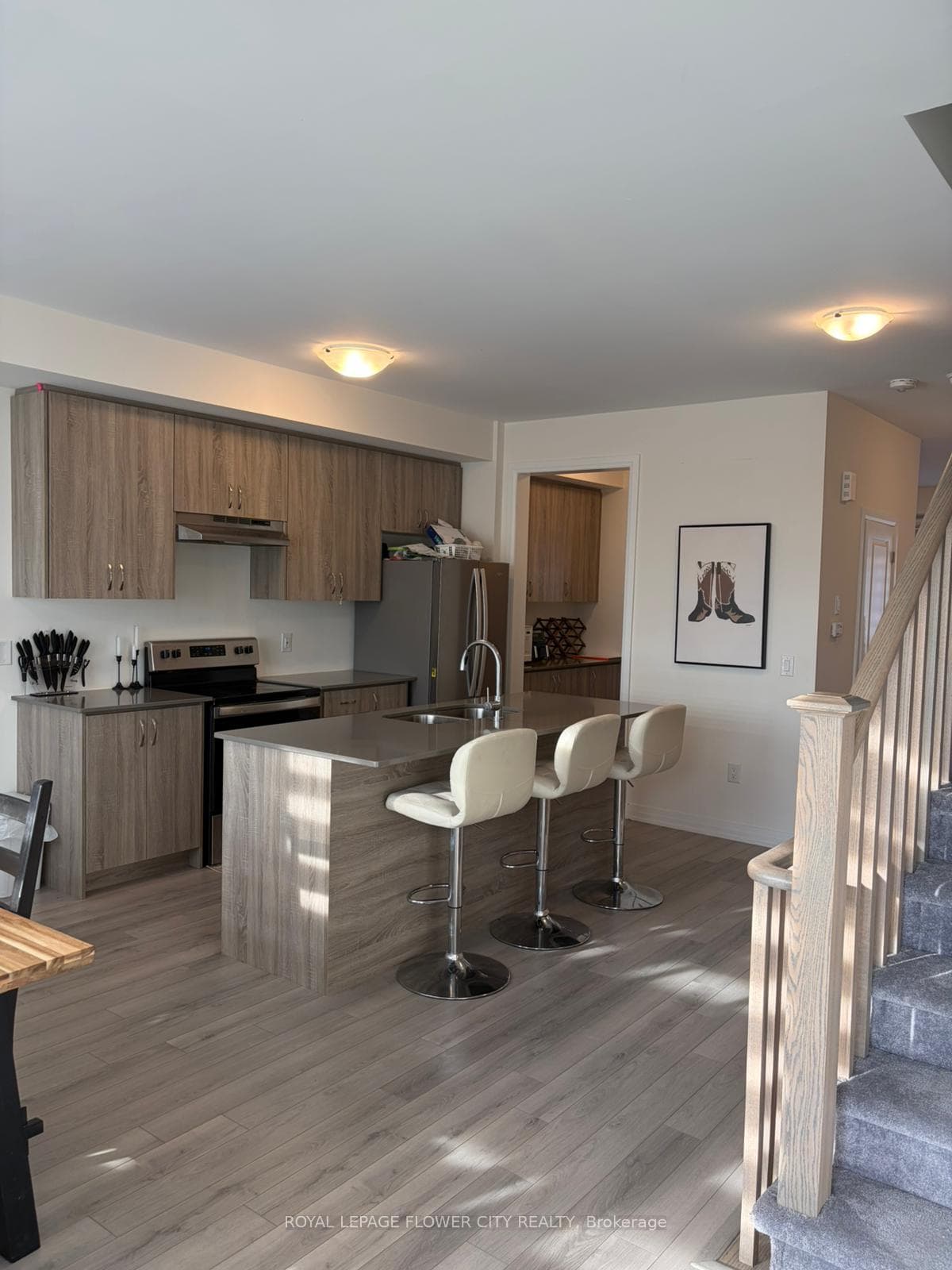 585 Colborne Street Unit 205 photo 5