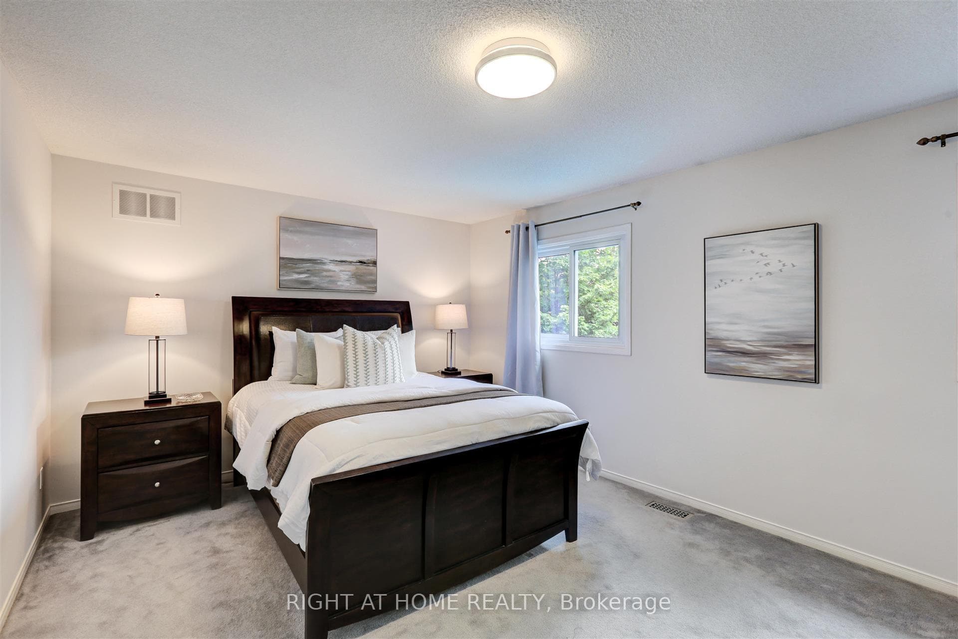 76 Royaledge Way photo 15