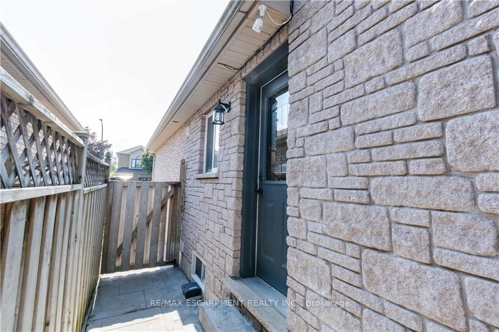 65 Hillgarden Drive photo 38