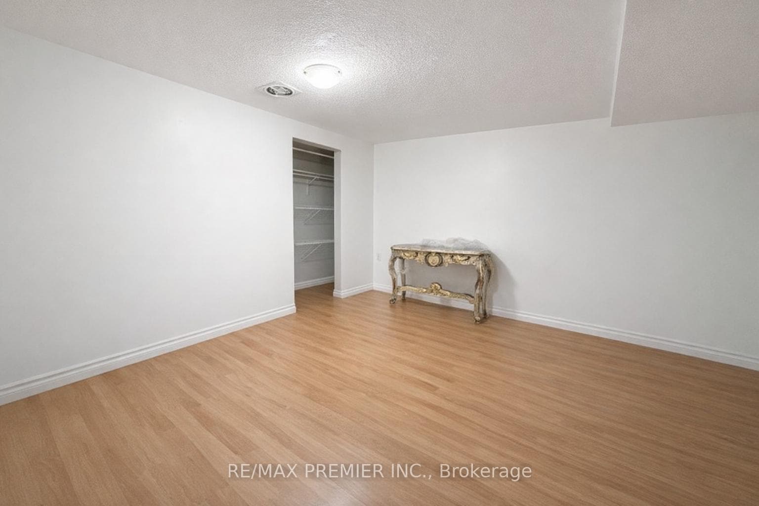 92 Westhumber Boulevard Unit Basement photo 9