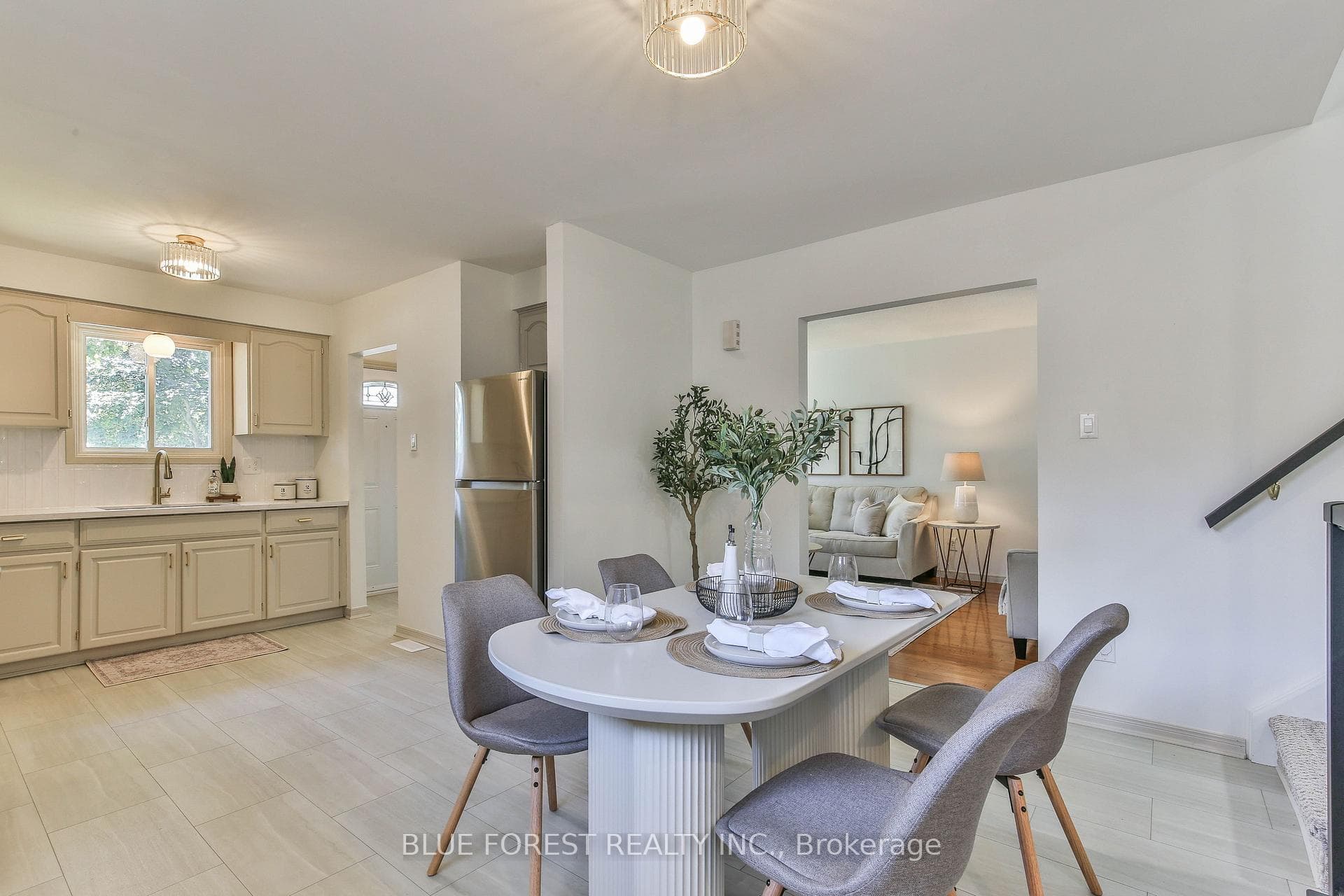71 Rosamond Crescent photo 14
