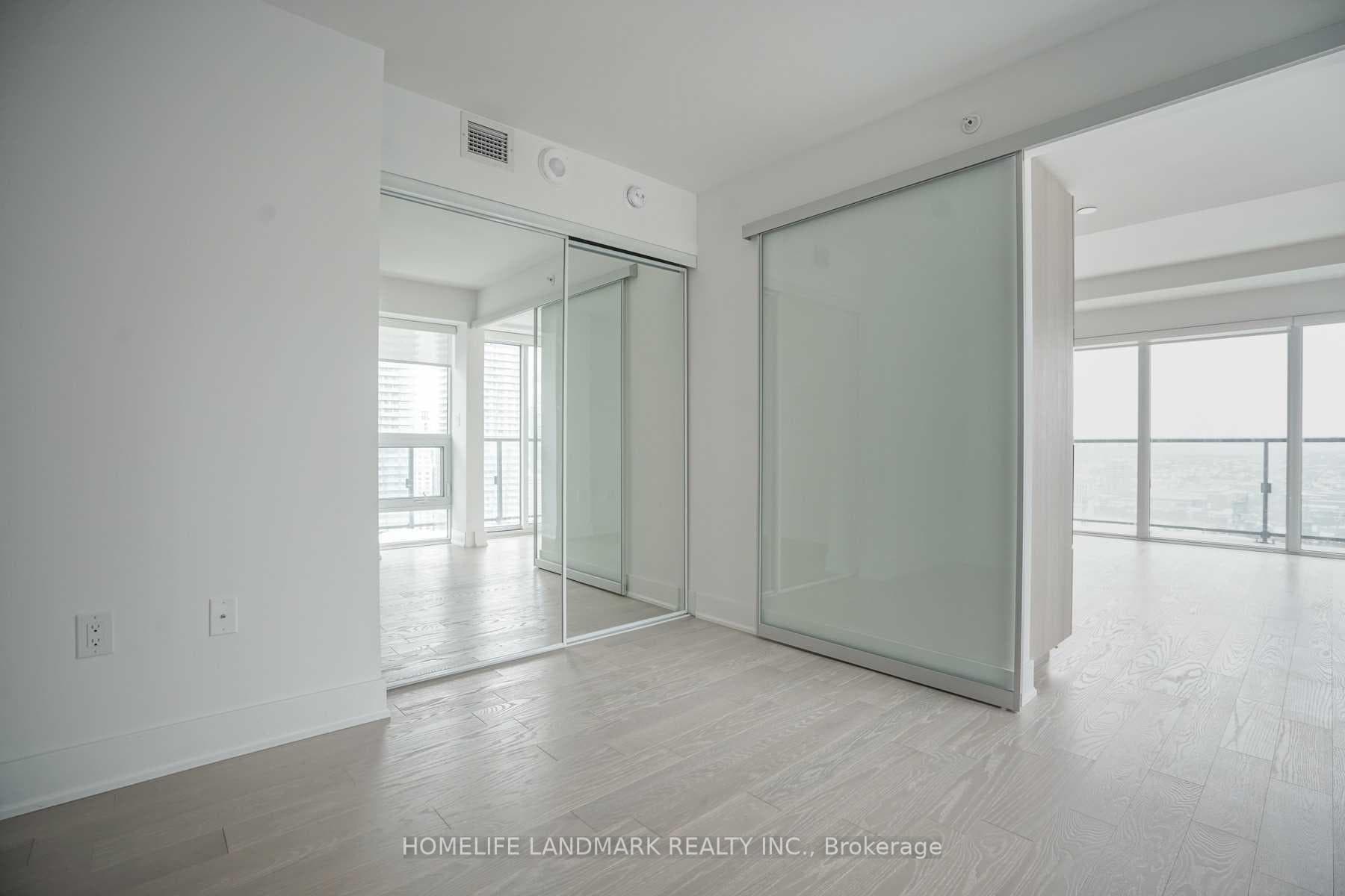 955 Bay Street Unit 2813 photo 7