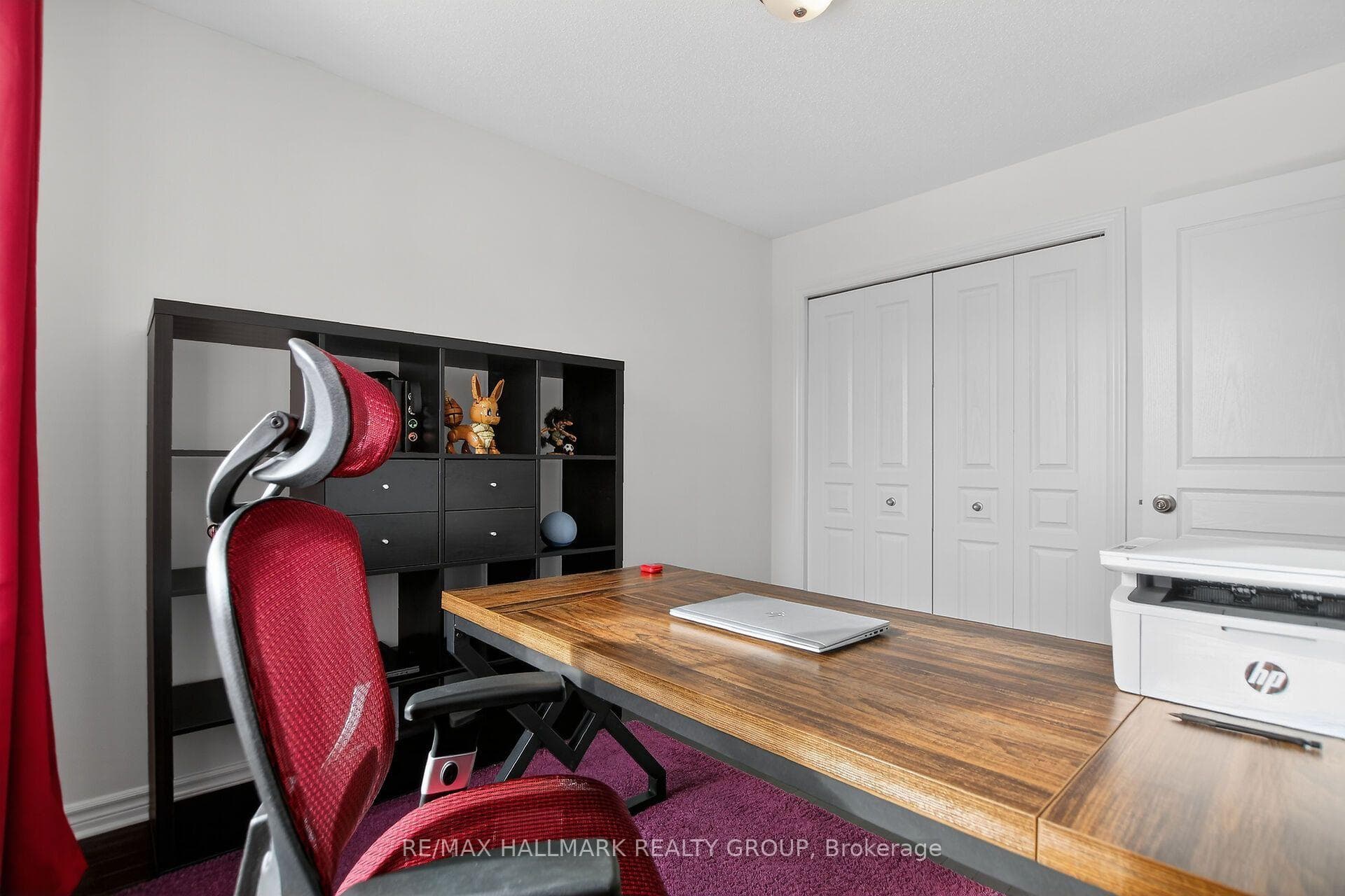 450 Sultan Street photo 33