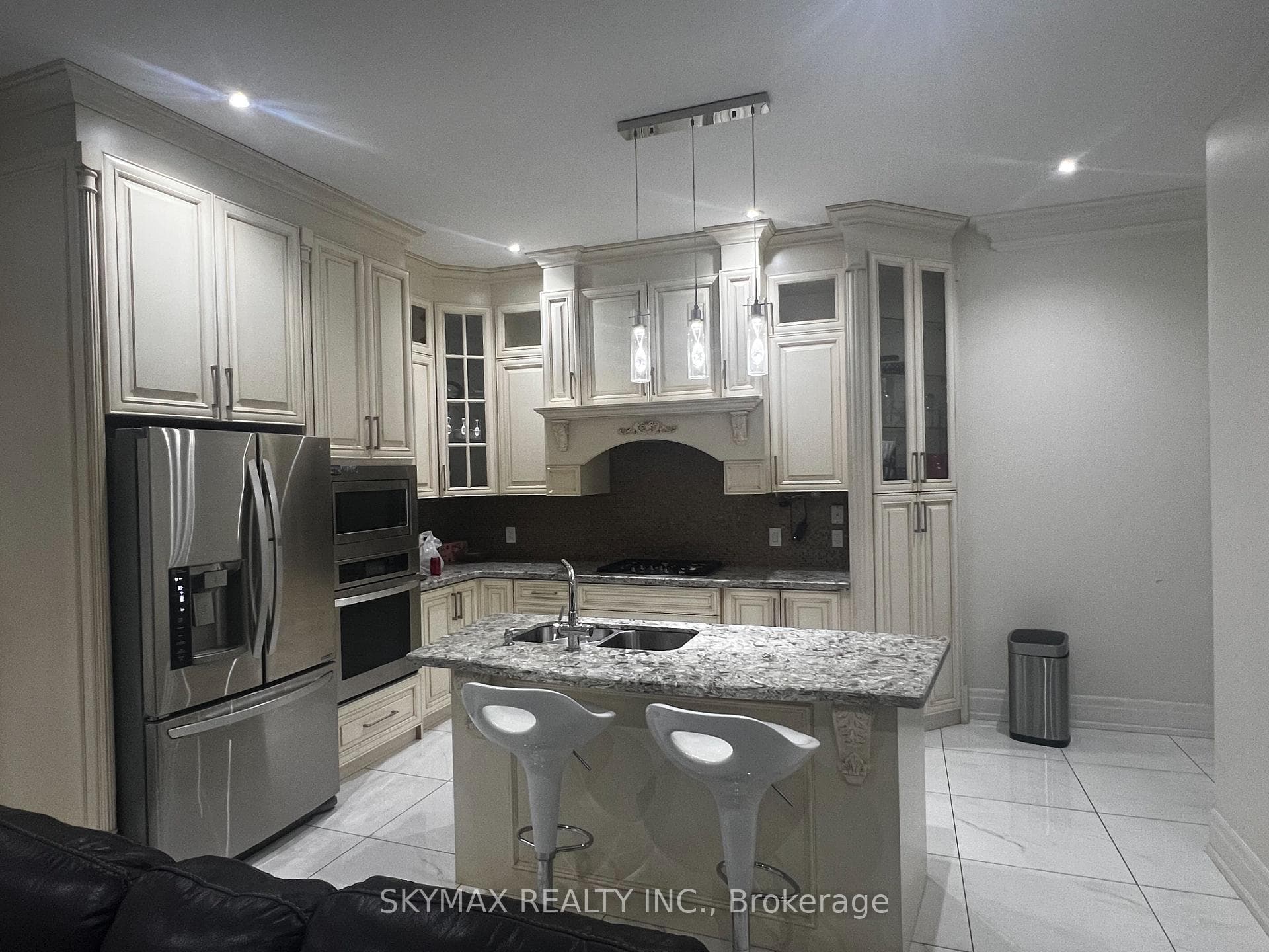 18 Burlington Street Unit Upper photo 5