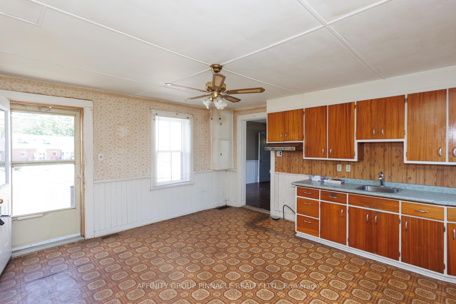 290 Pigeon Creek Road photo 16