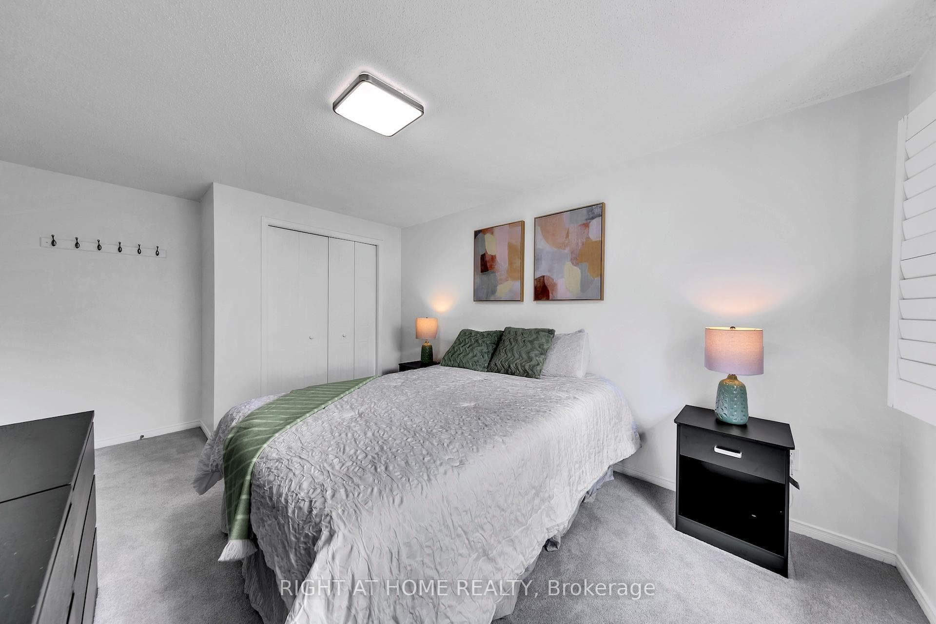 77 Milson Crescent photo 25