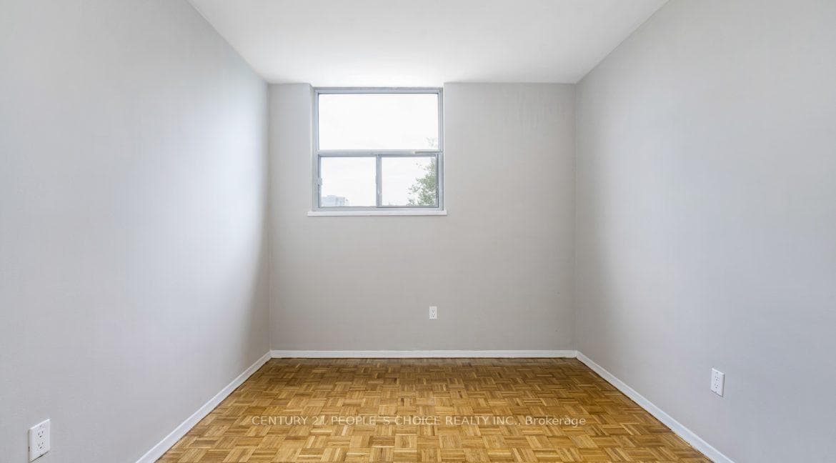 2250 Kennedy Road Unit 702 photo 12