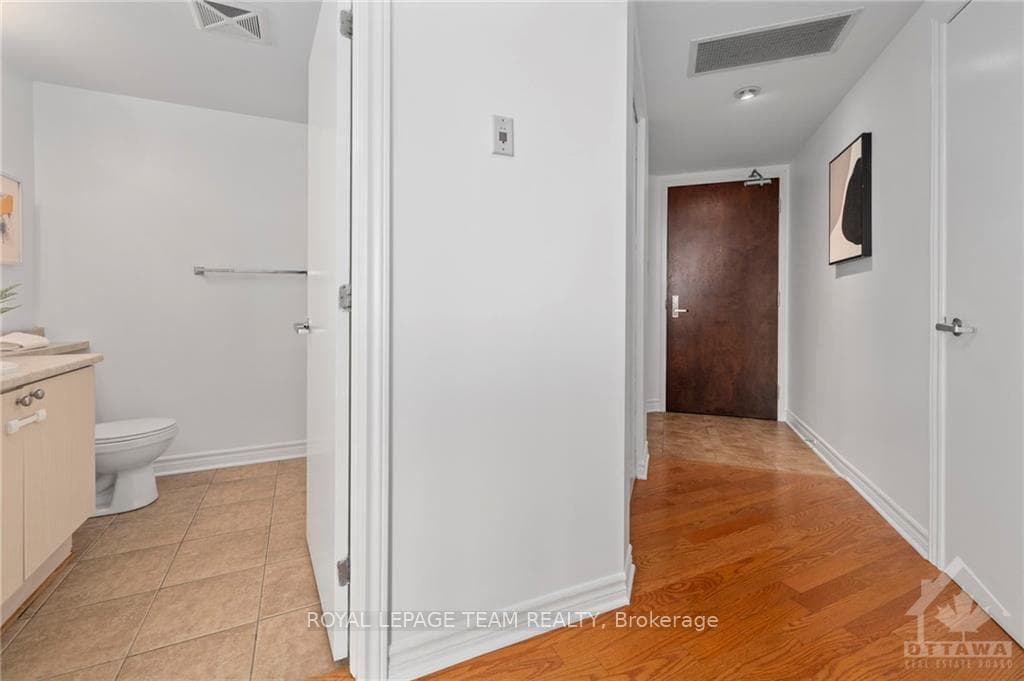 200 RIDEAU Street Unit 1109 photo 2
