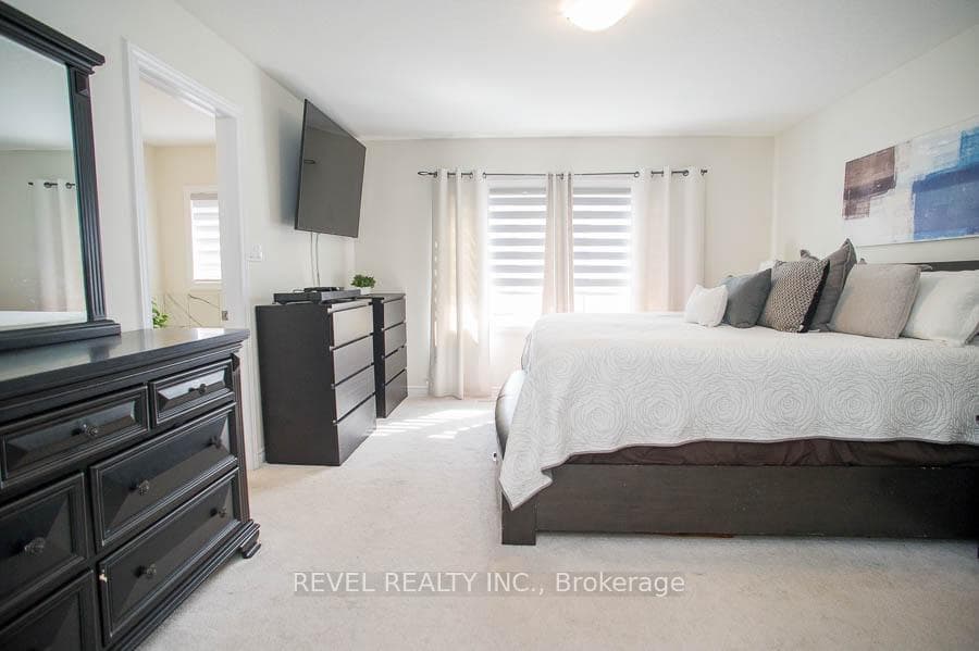 19 Gunn Avenue photo 14