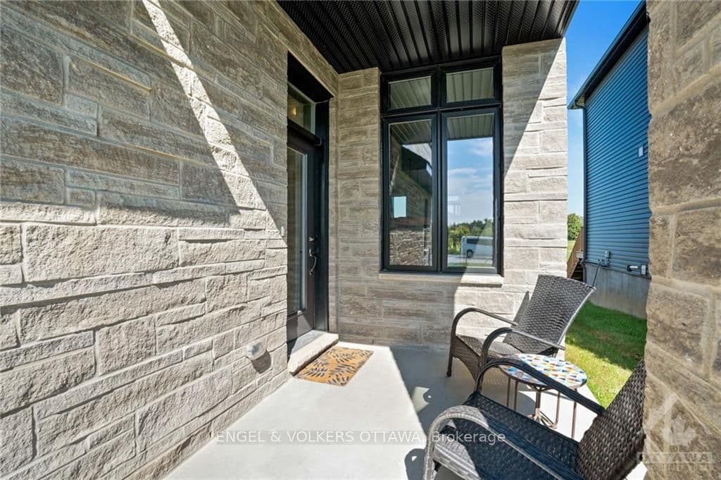 43 O'DONOVAN Drive photo 2