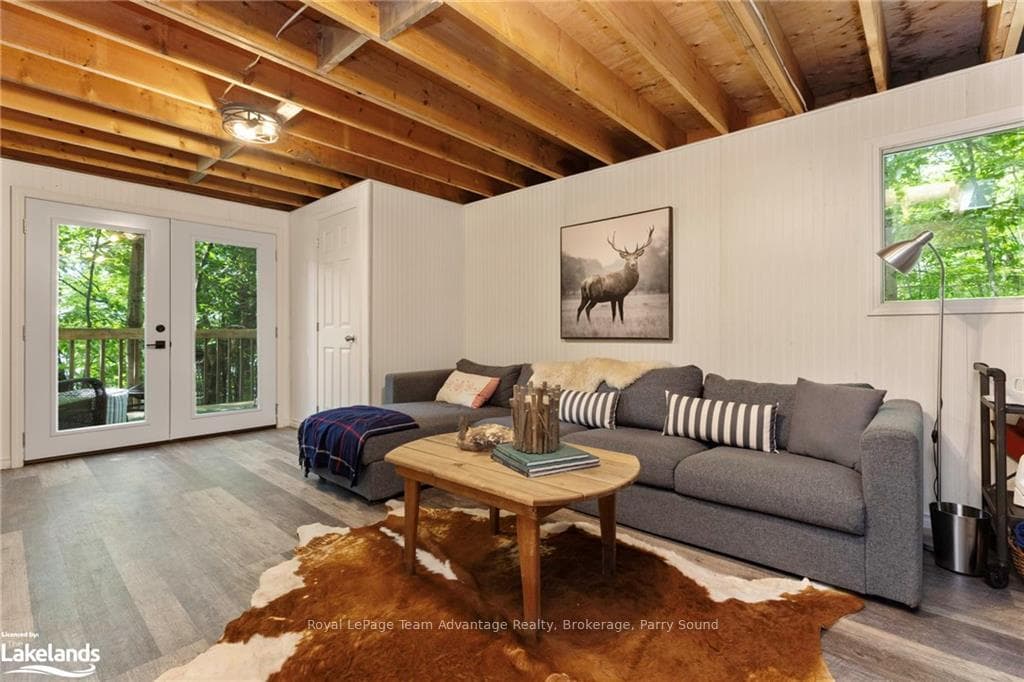 20 MUNRO Drive photo 22