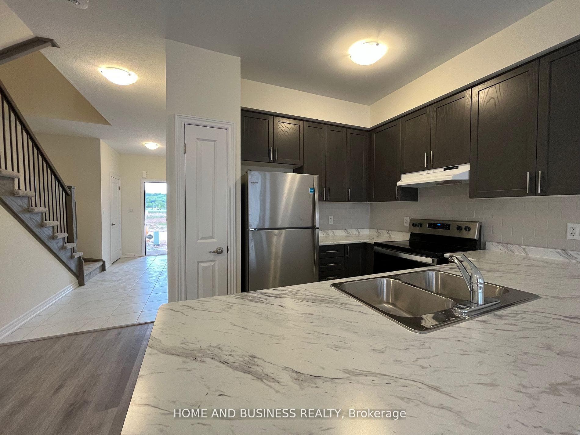 169 Sonoma Lane photo 5