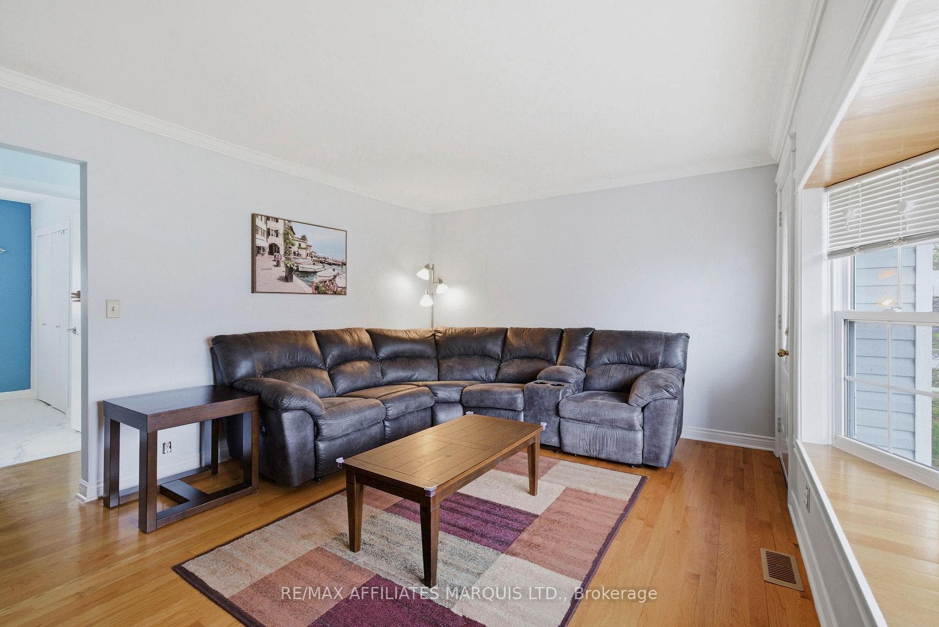 36 Maple Street photo 10