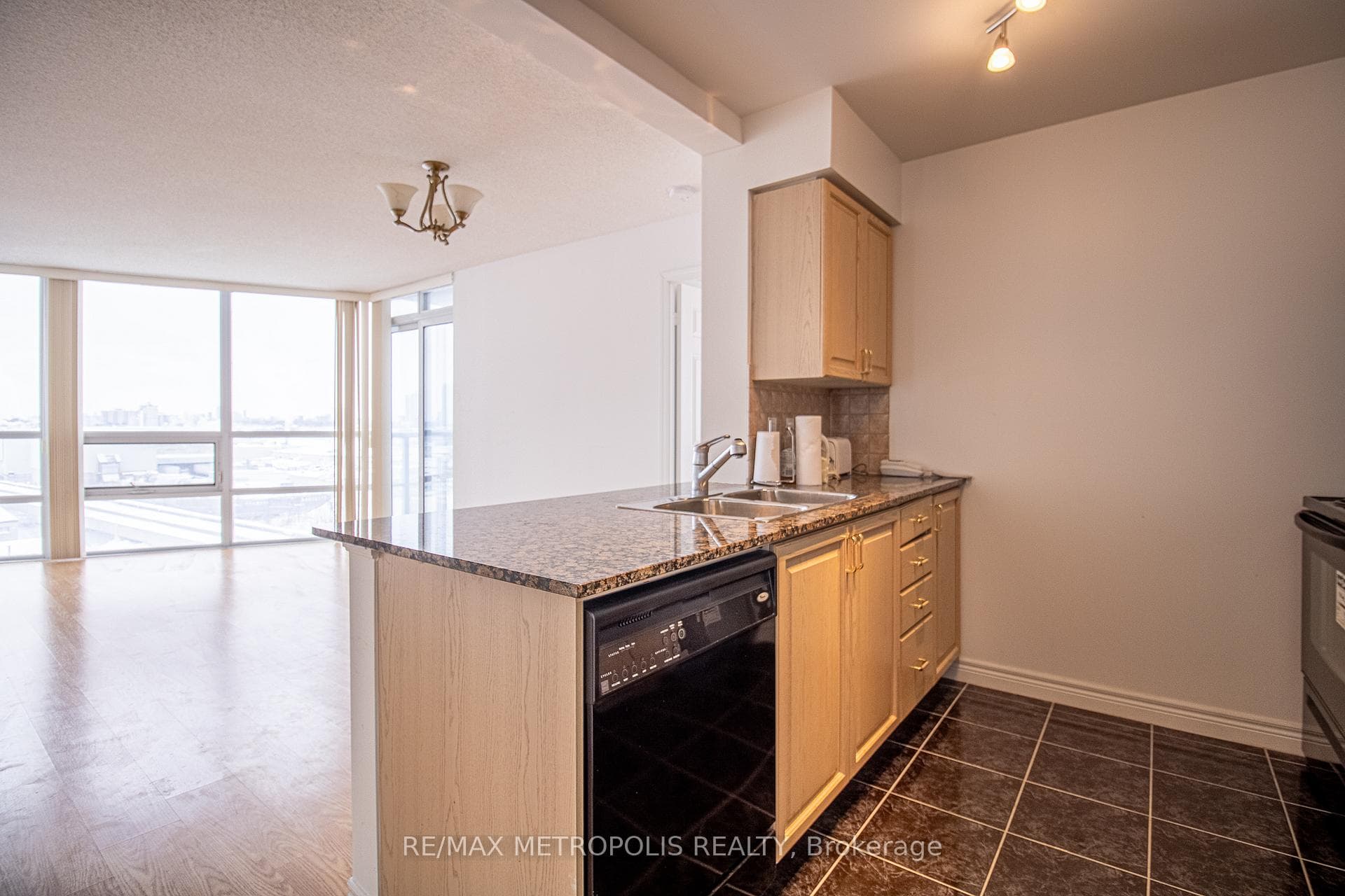 83 Borough Drive Unit 705 photo 22