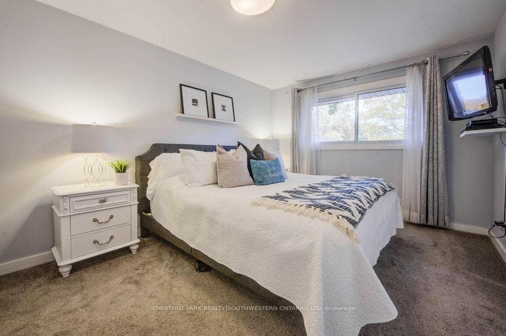 48 Hickson Drive photo 16