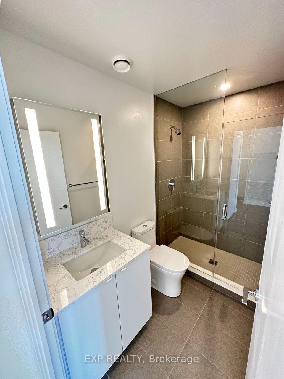 270 Dufferin Street Unit 404 photo 11