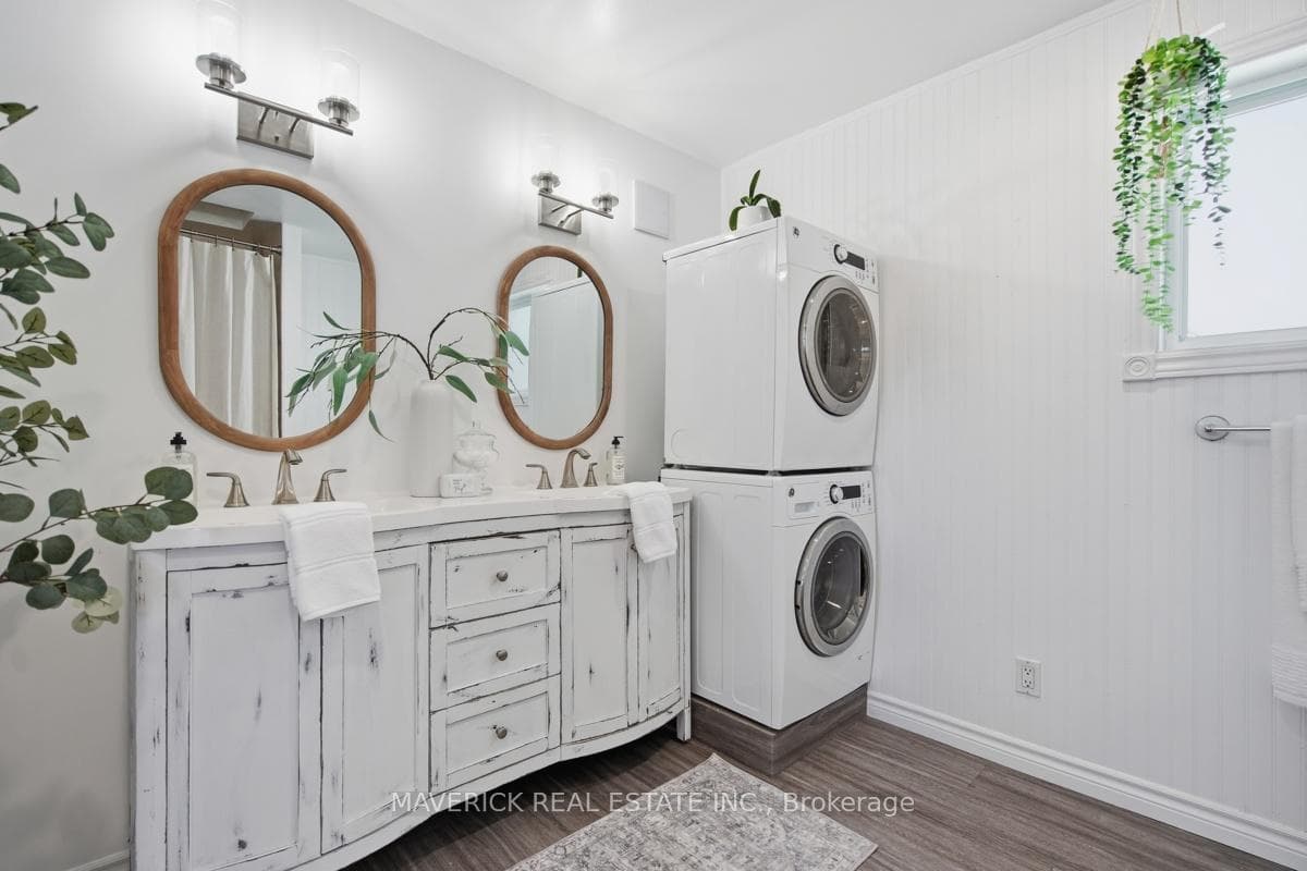 226 Grand Avenue photo 26