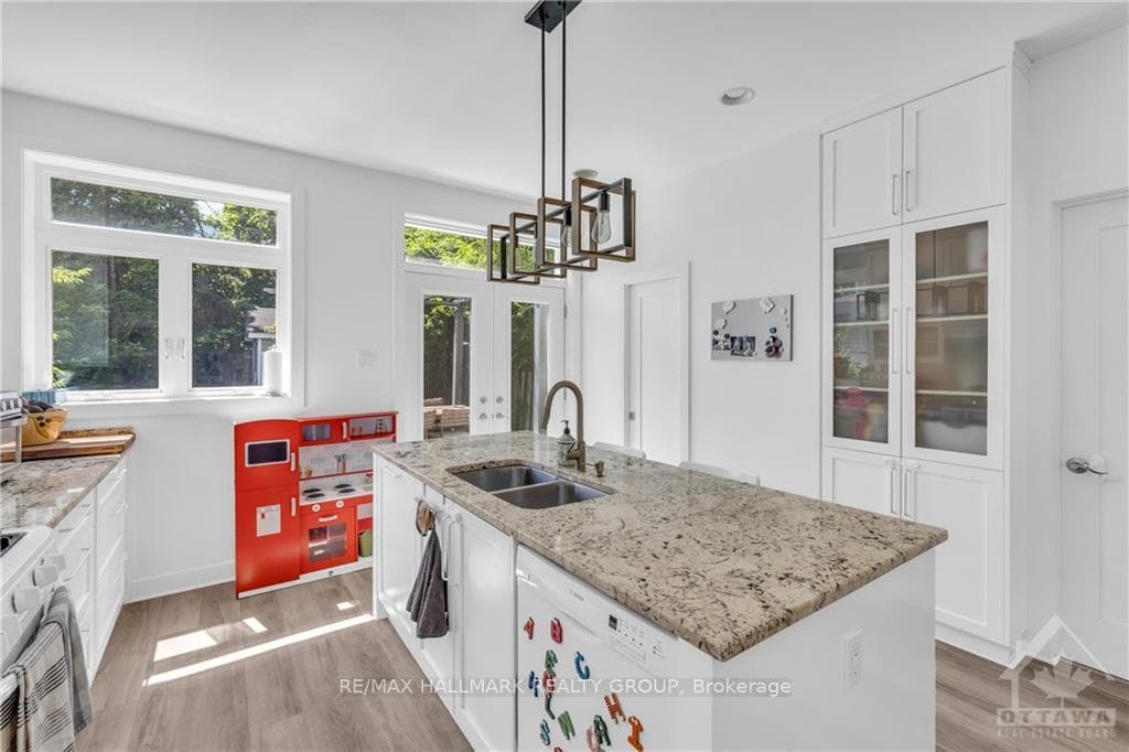 100 THIRD Avenue photo 10