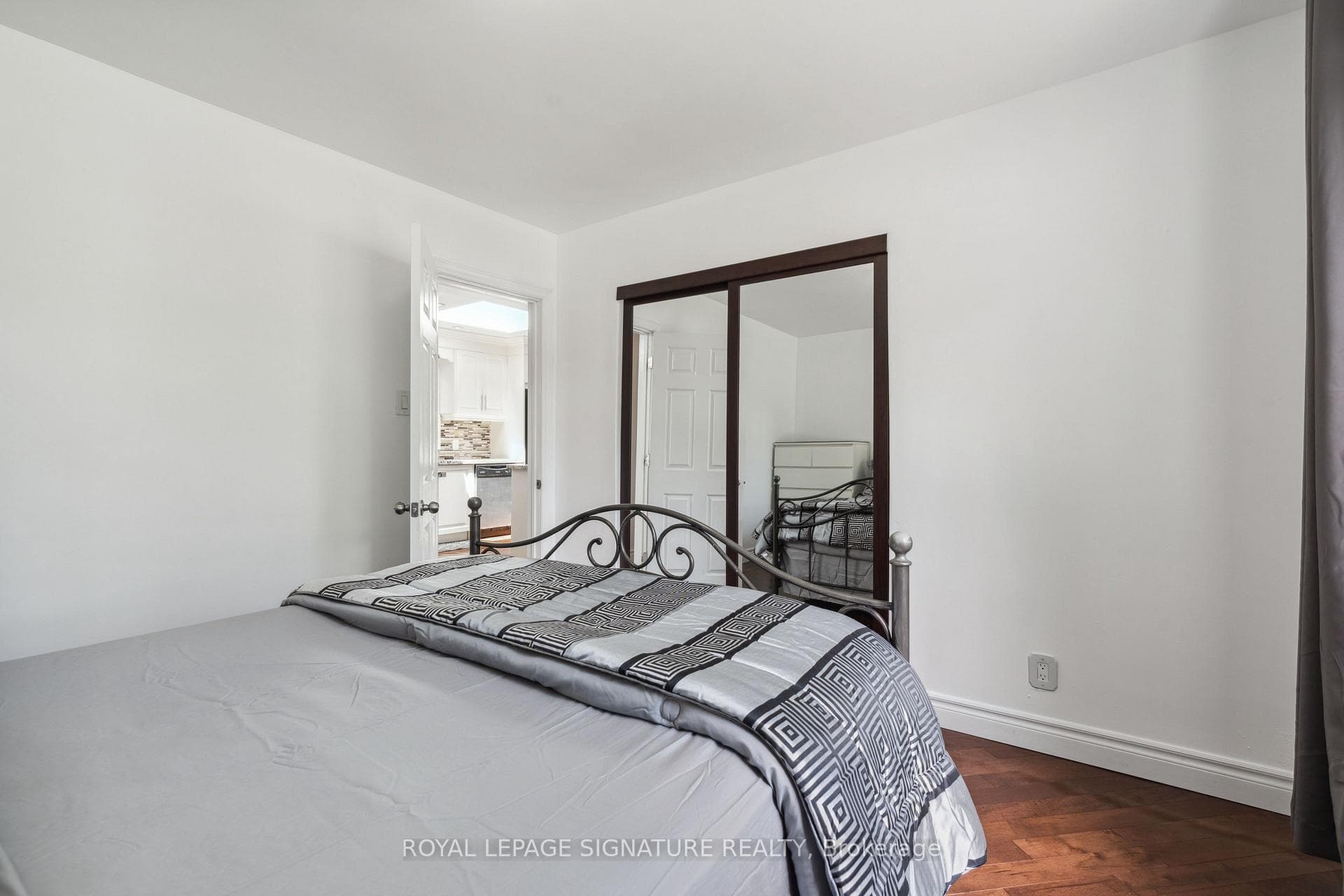 2 Alanbury Crescent photo 13