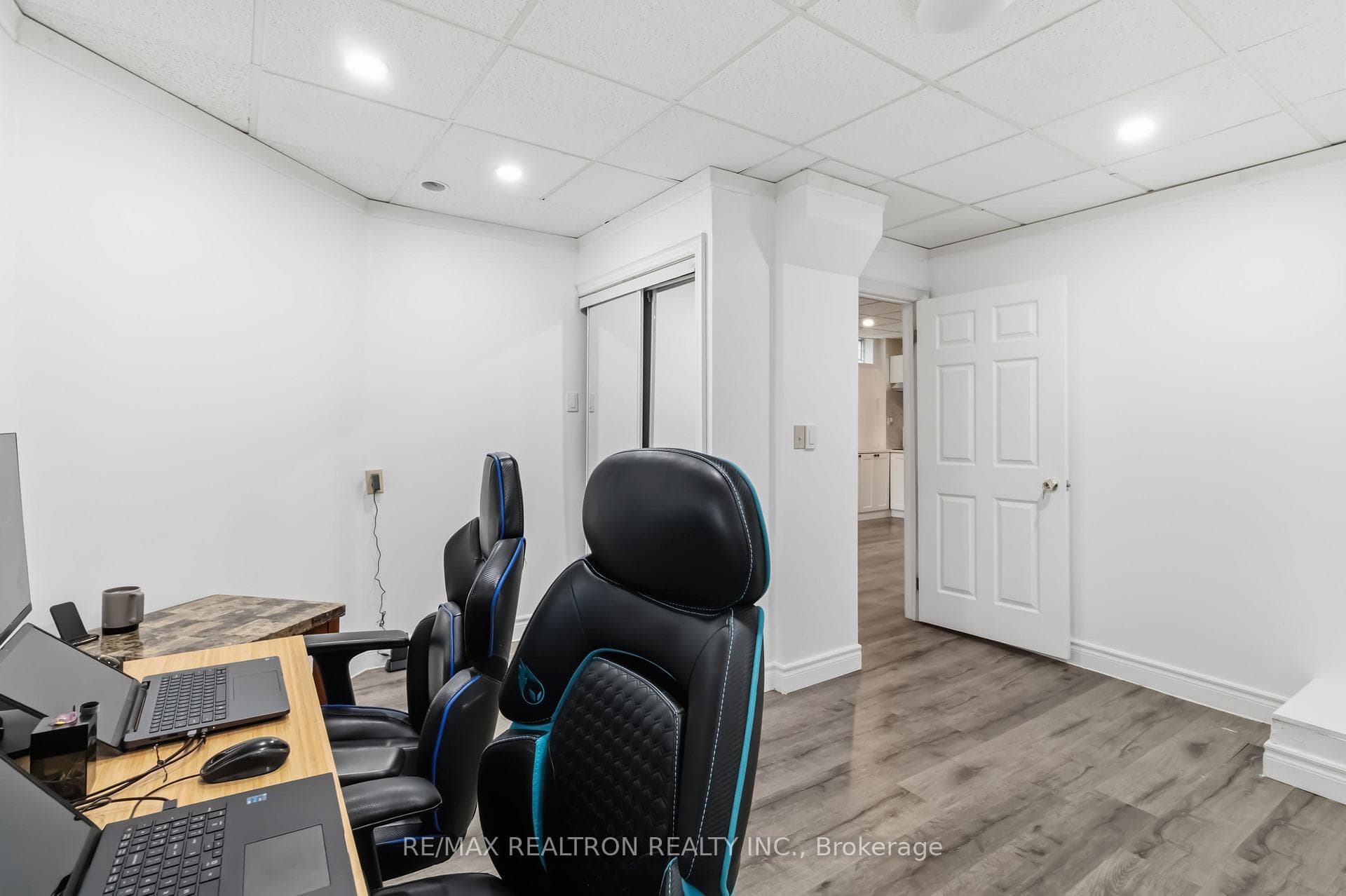 19 Lacey Court photo 30