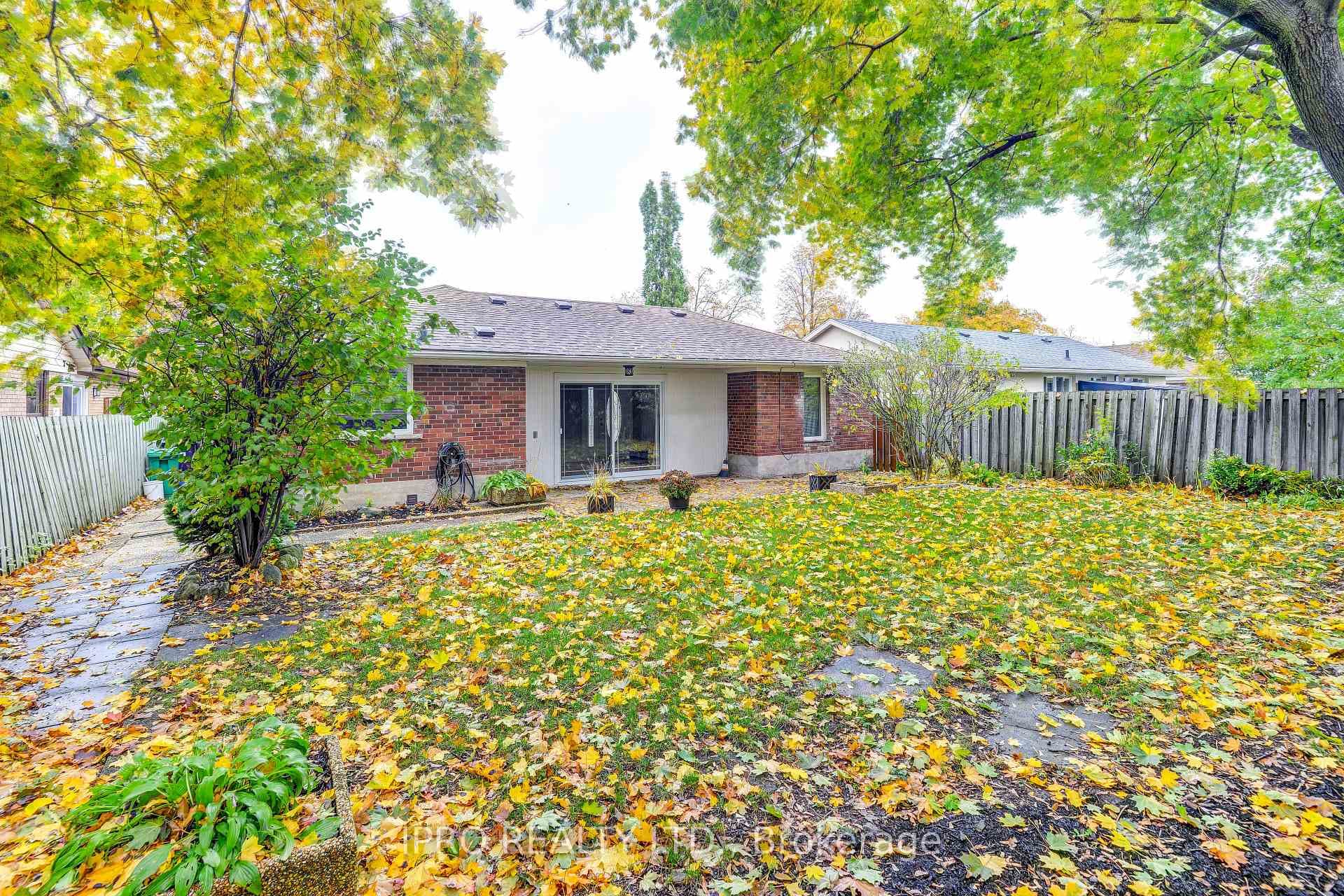 31 Burgby Avenue photo 16