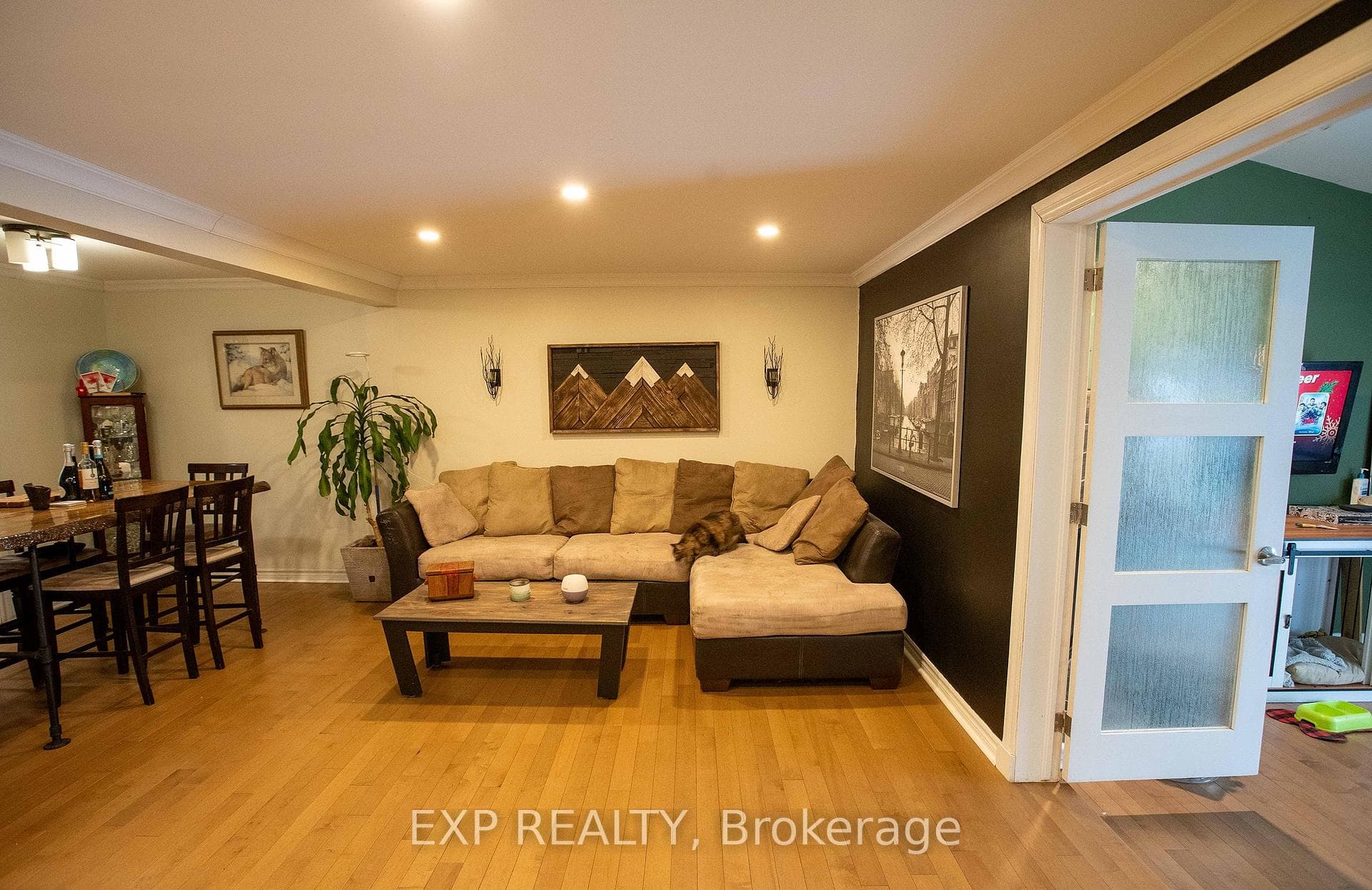 1108 Grenoble Crescent photo 10