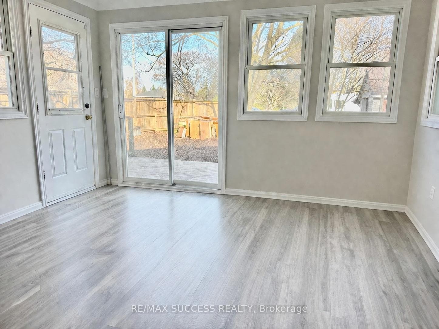 738 MOUNT PLEASANT Road photo 13
