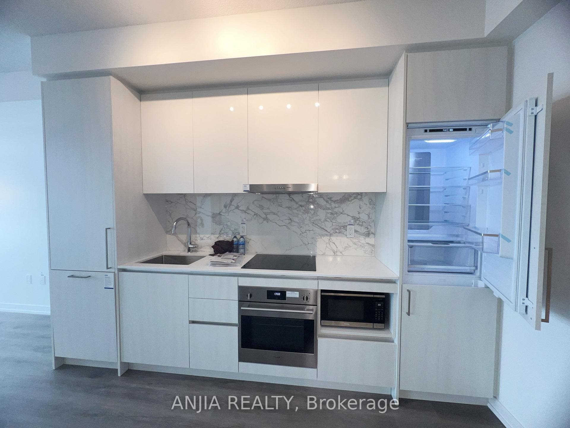 225 Commerce Street Unit 1710 photo 6